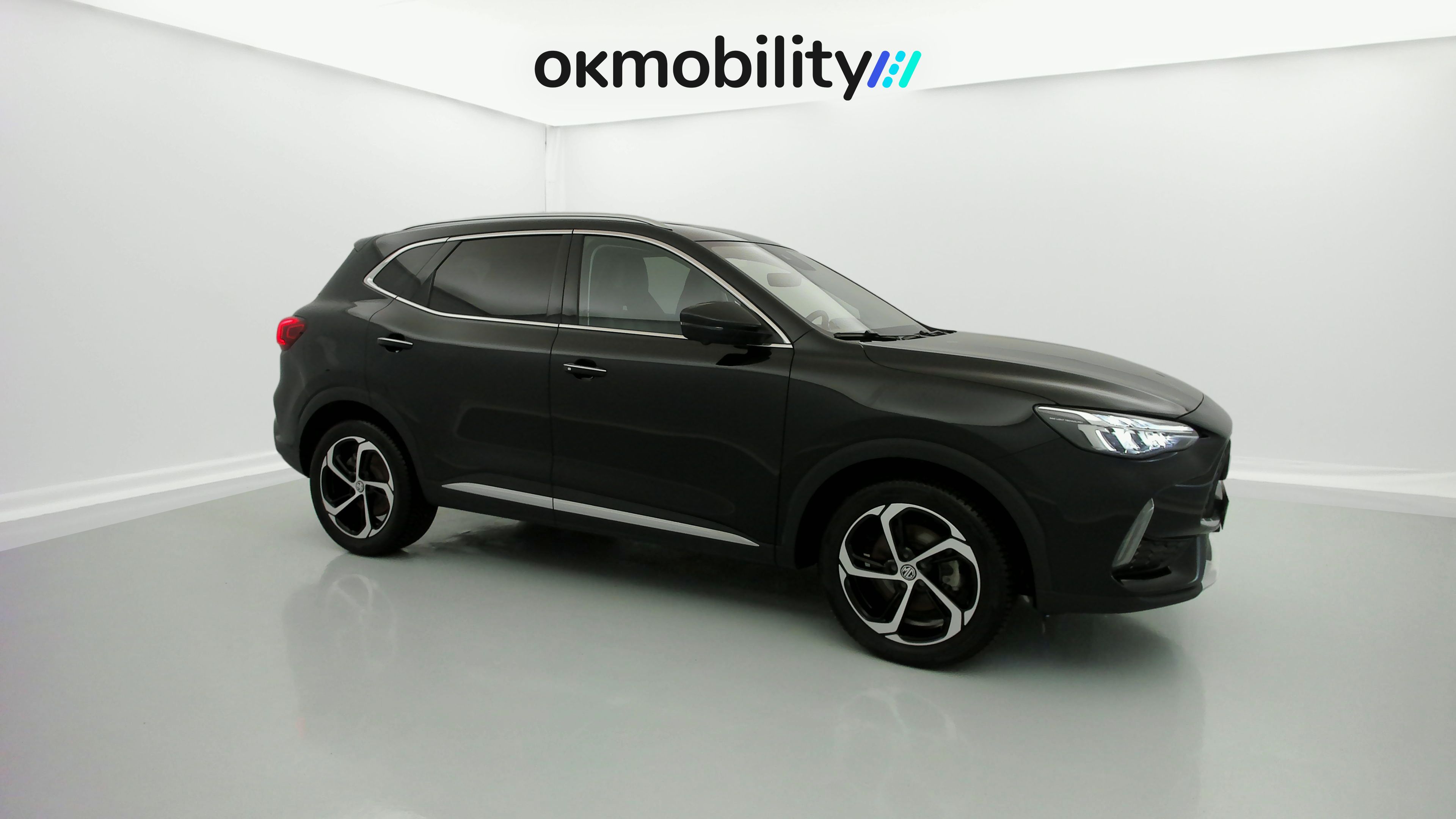 mg hs luxury 1.5 T-GDI 162 AT 2024 pebble black 3