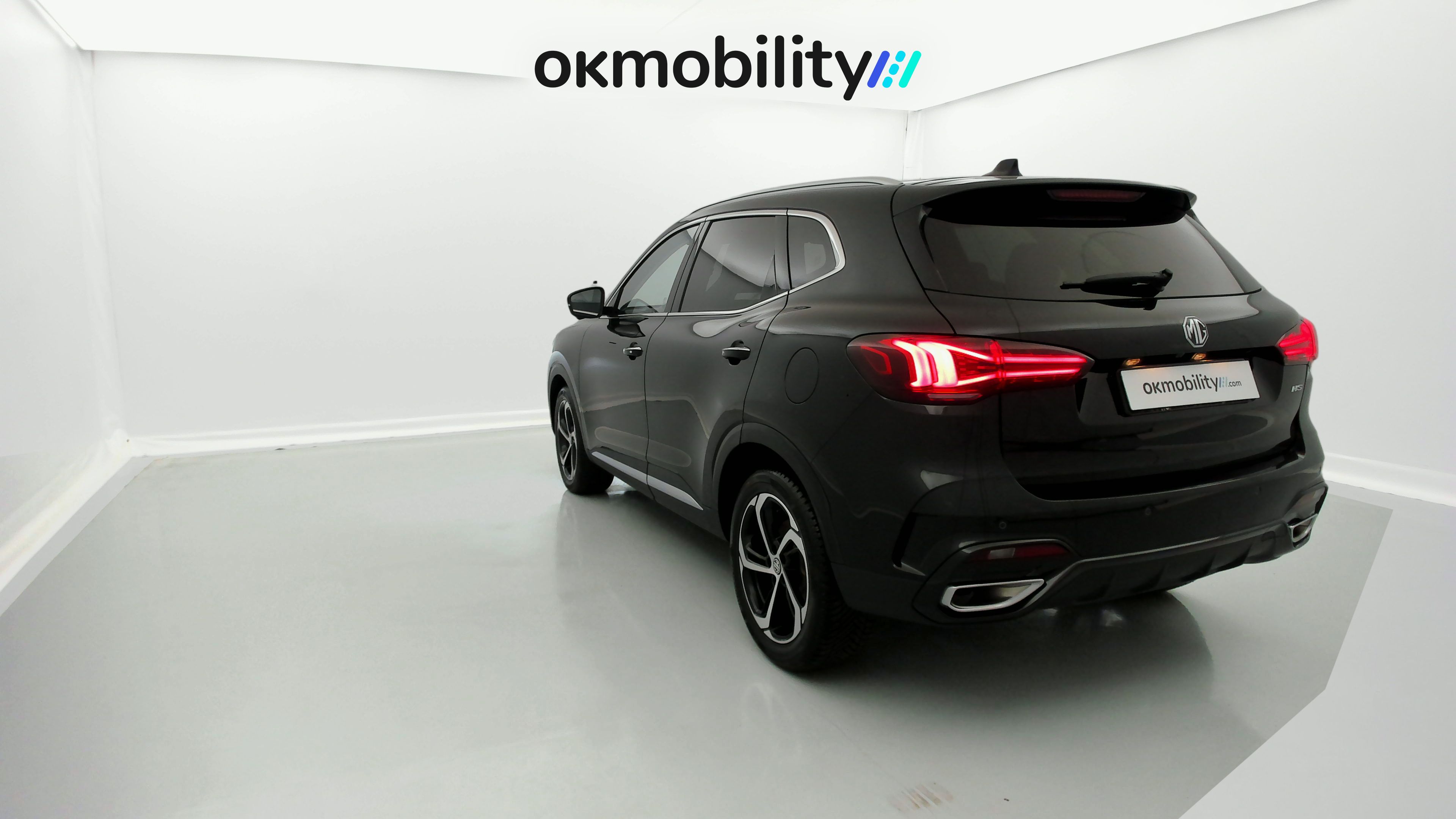 mg hs luxury 1.5 T-GDI 162 AT 2024 pebble black 10
