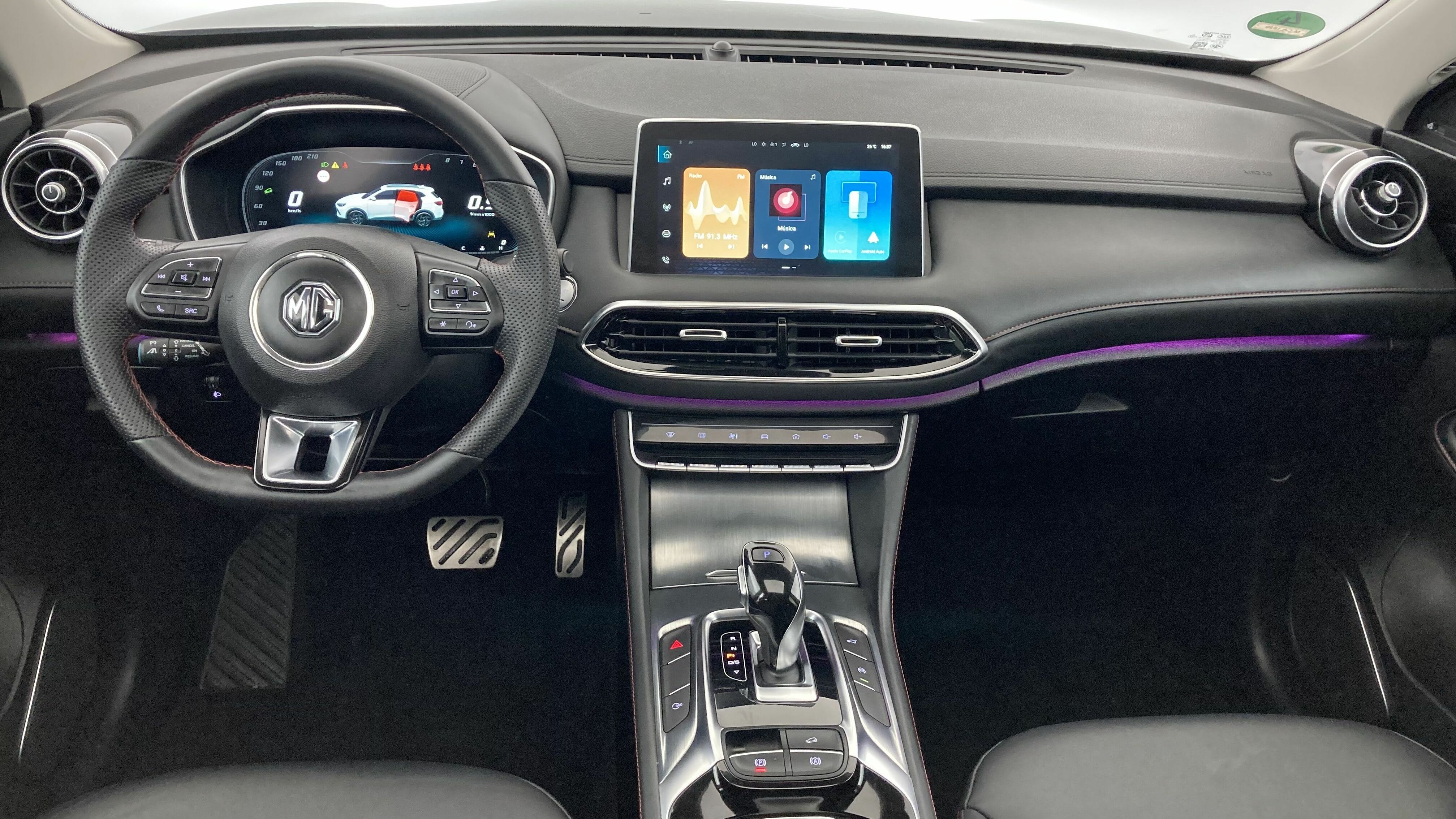 mg hs luxury 1.5 T-GDI 162 AT 2024 pebble black 16