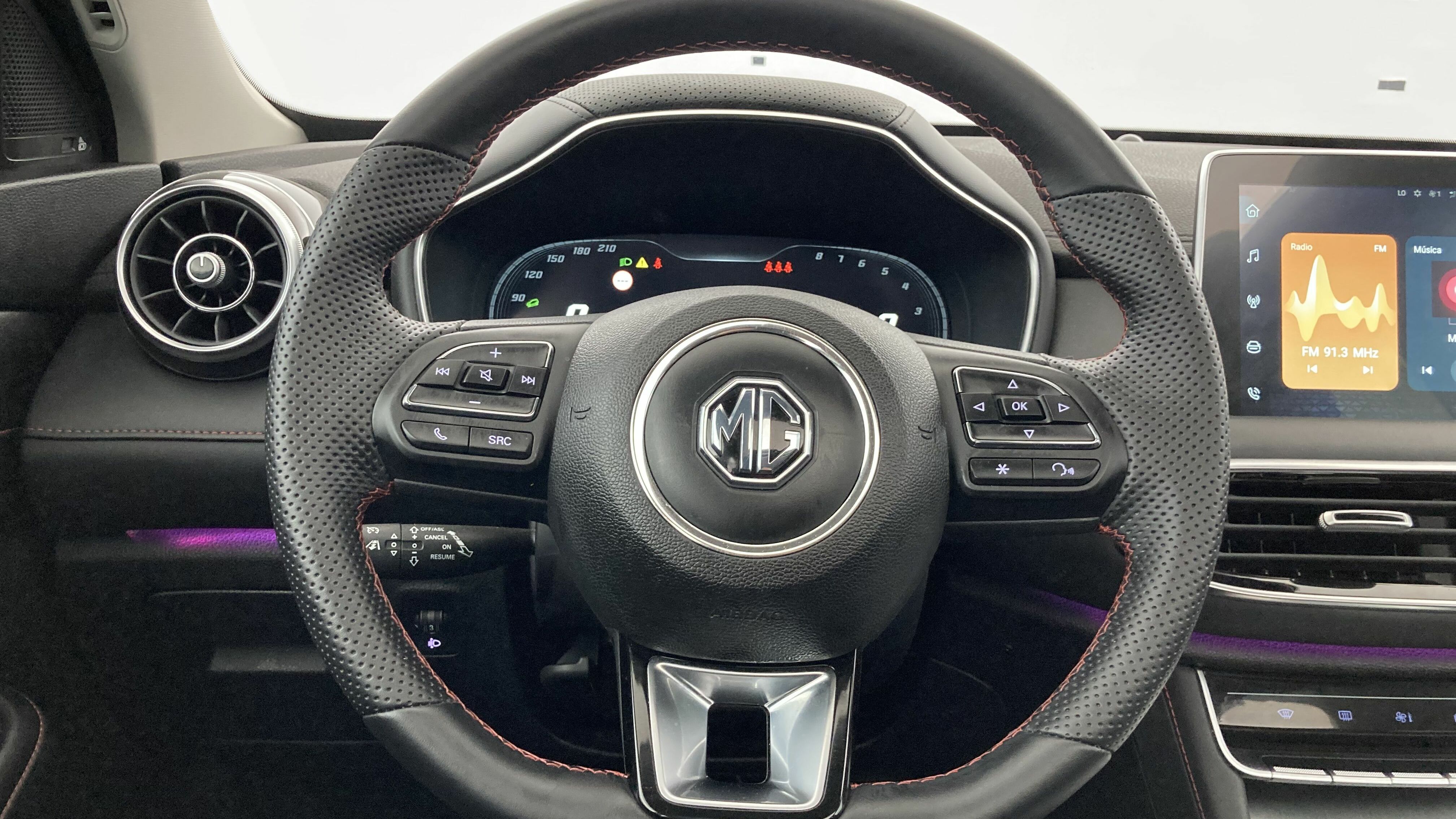 mg hs luxury 1.5 T-GDI 162 AT 2024 pebble black 17