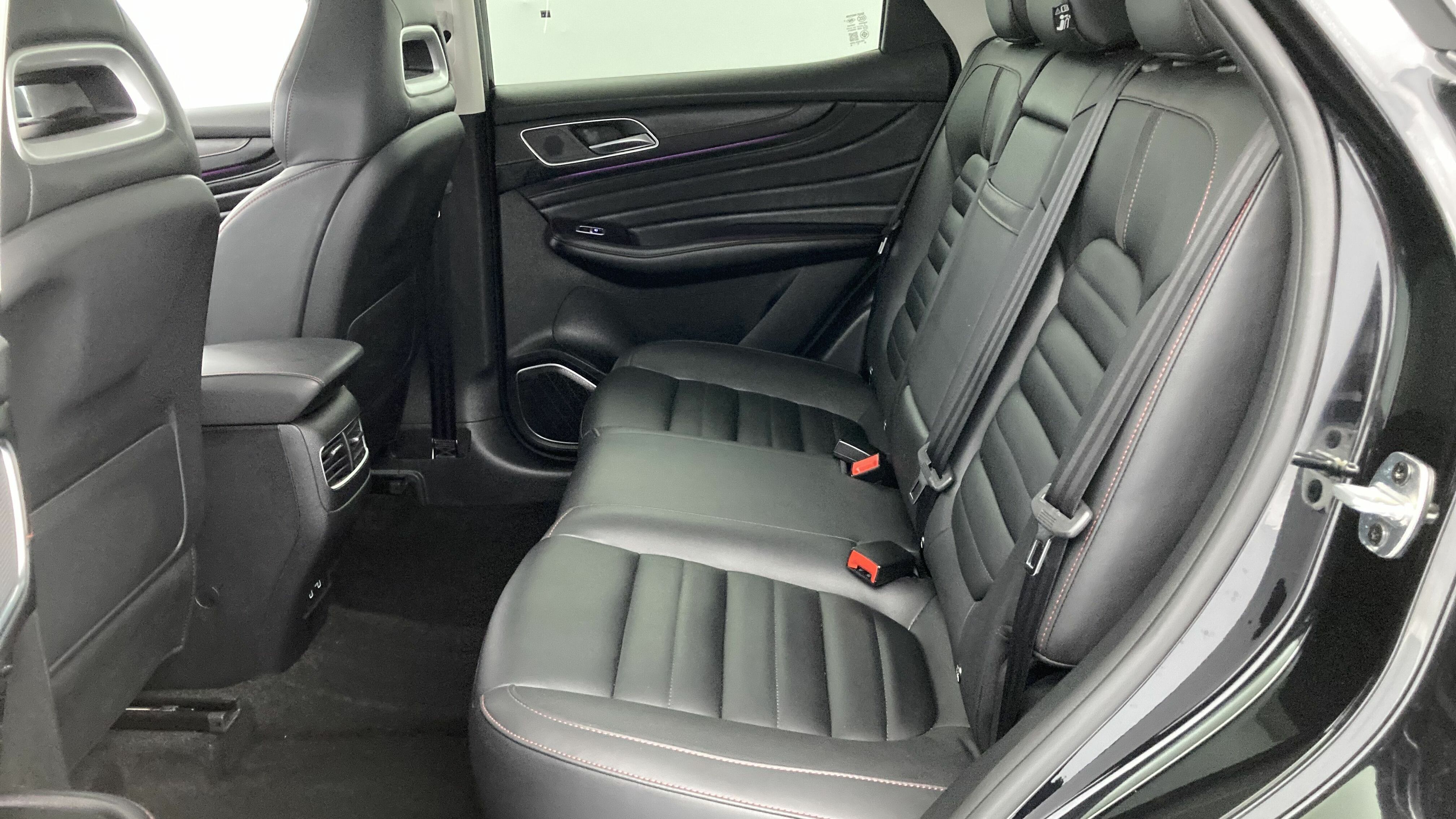 mg hs luxury 1.5 T-GDI 162 AT 2024 pebble black 21