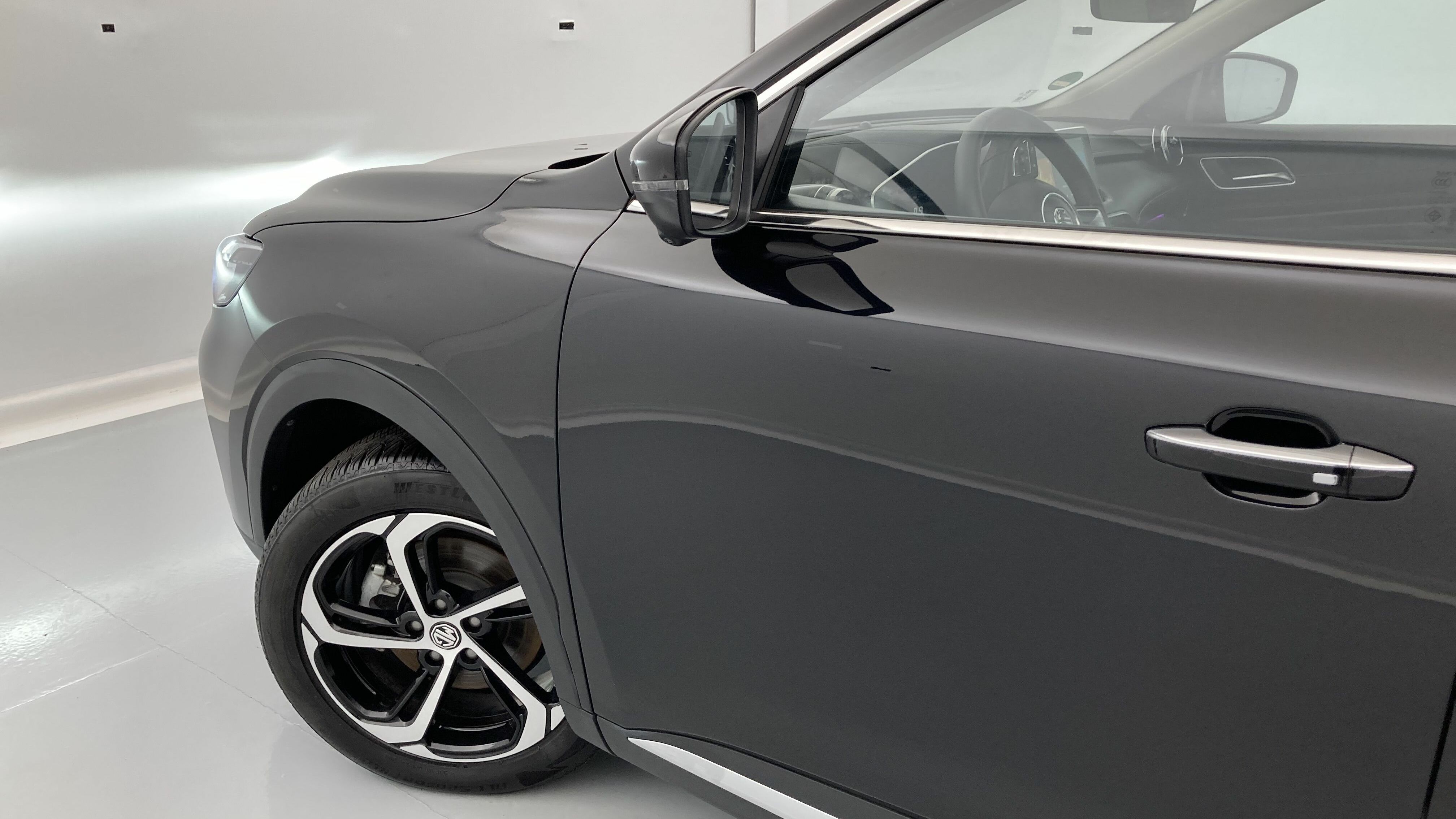 mg hs luxury 1.5 T-GDI 162 AT 2024 pebble black 28