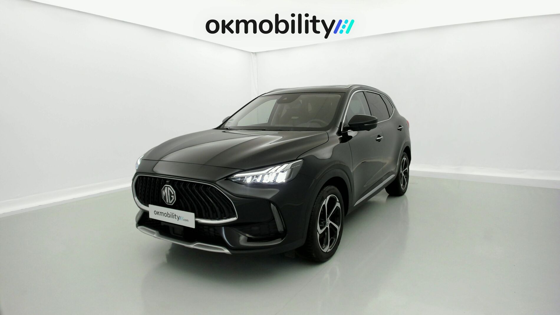 mg hs luxury 1.5 T-GDI 162 AT 2024 pebble black 1