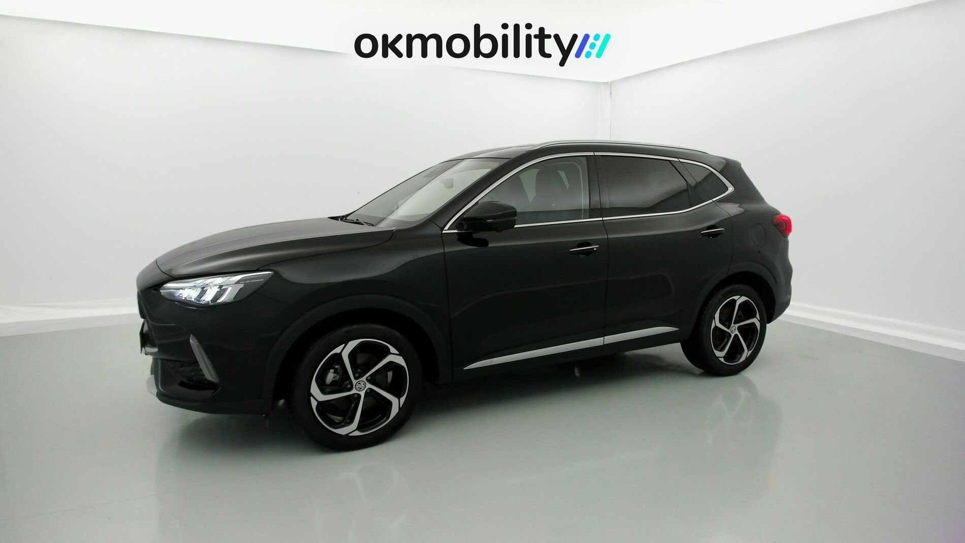 mg hs luxury 1.5 T-GDI 162 AT 2024 pebble black 5