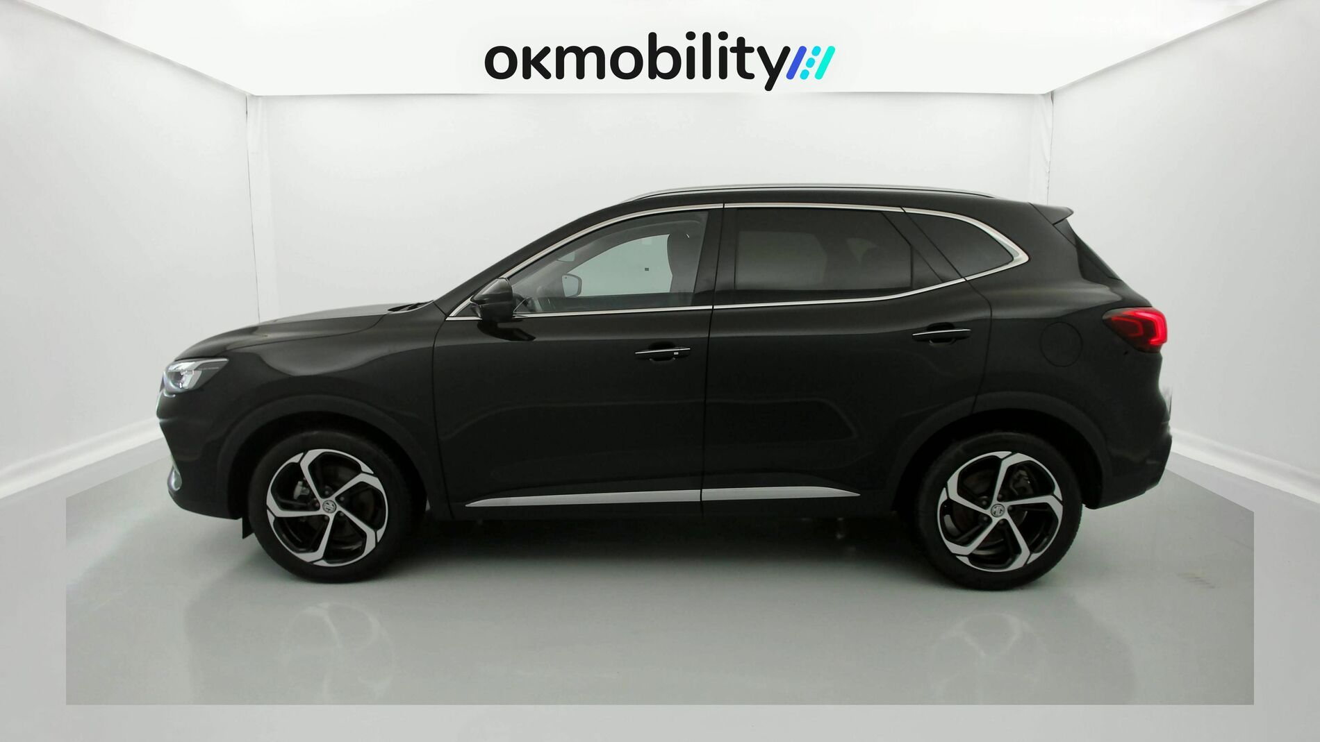 mg hs luxury 1.5 T-GDI 162 AT 2024 pebble black 7