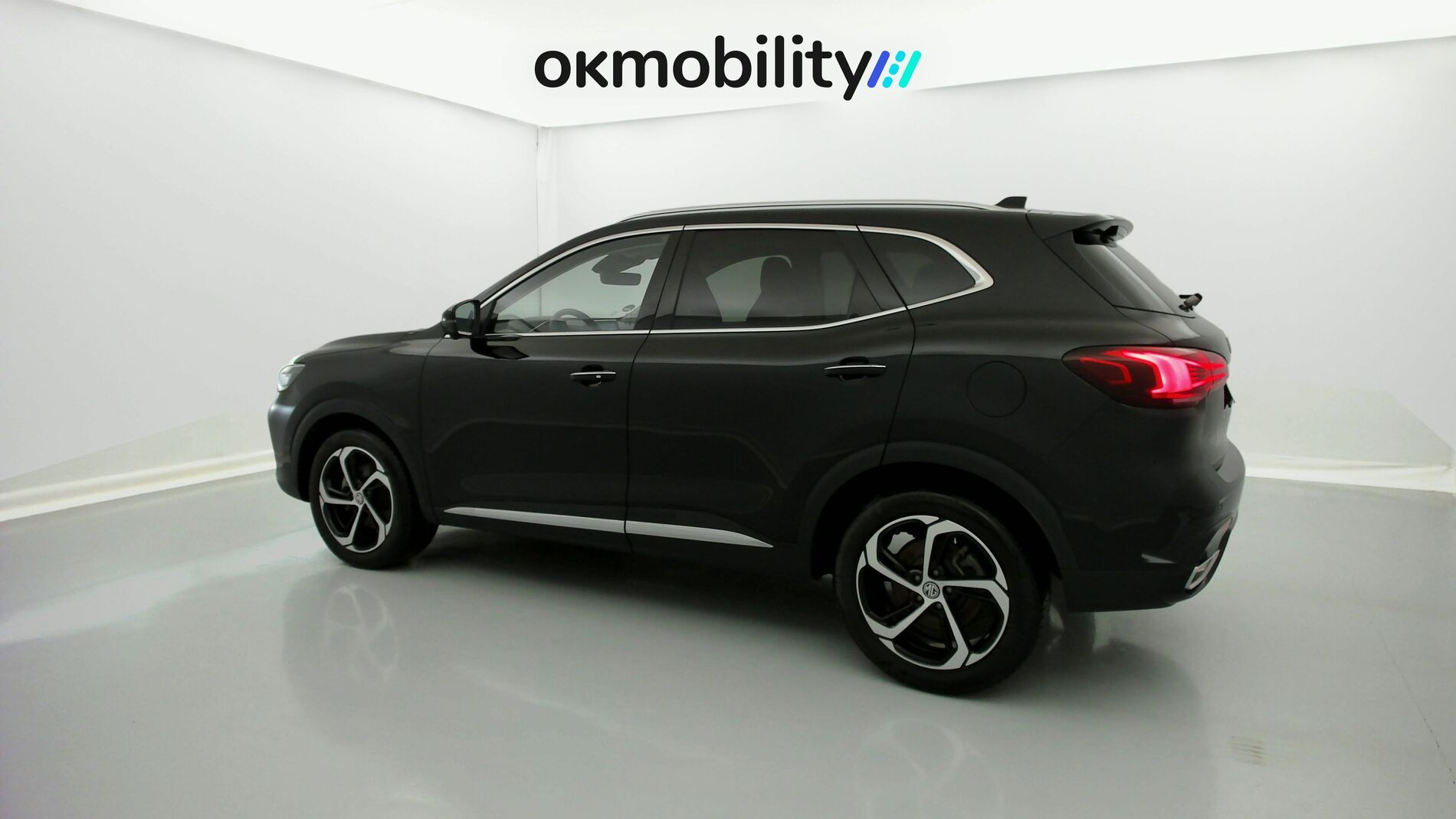 mg hs luxury 1.5 T-GDI 162 AT 2024 pebble black 8