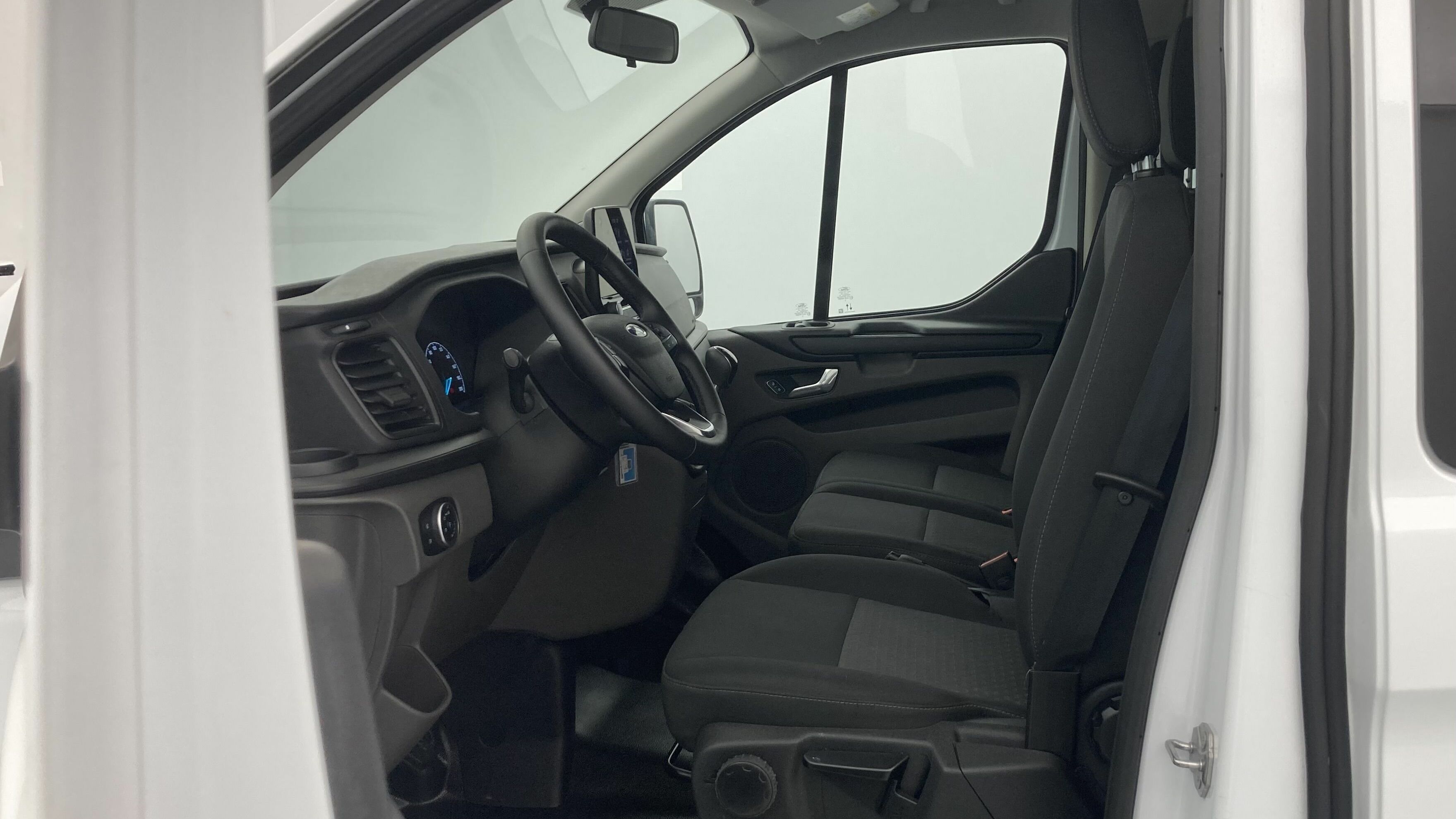 ford transit custom trend l2h1 9pl 2.0 ECOBLUE 130 2023 frozen white 14