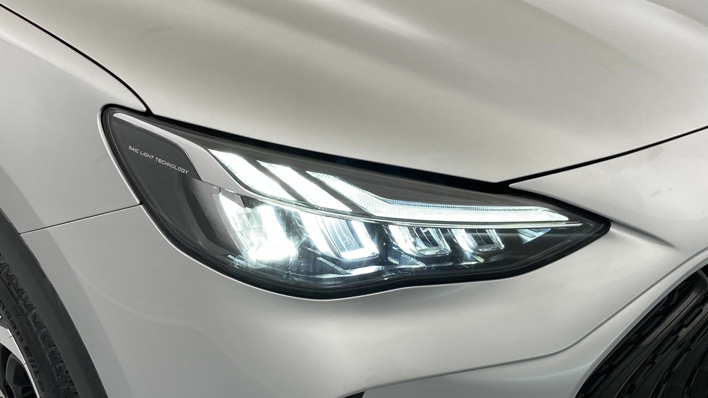 mg hs luxury 1.5 T-GDI 162 AT 2024 medal silver 29