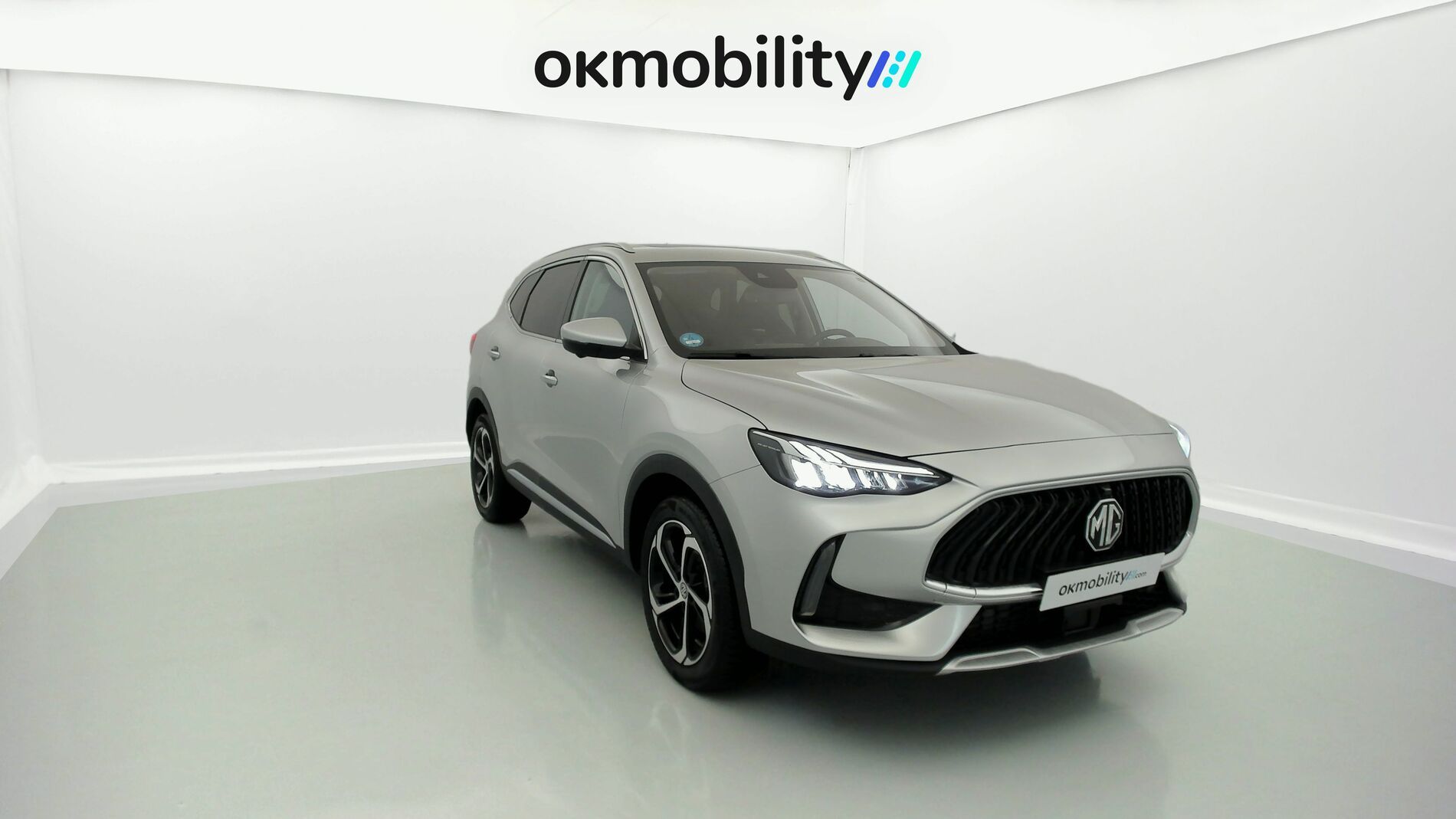 mg hs luxury 1.5 T-GDI 162 AT 2024 medal silver 3