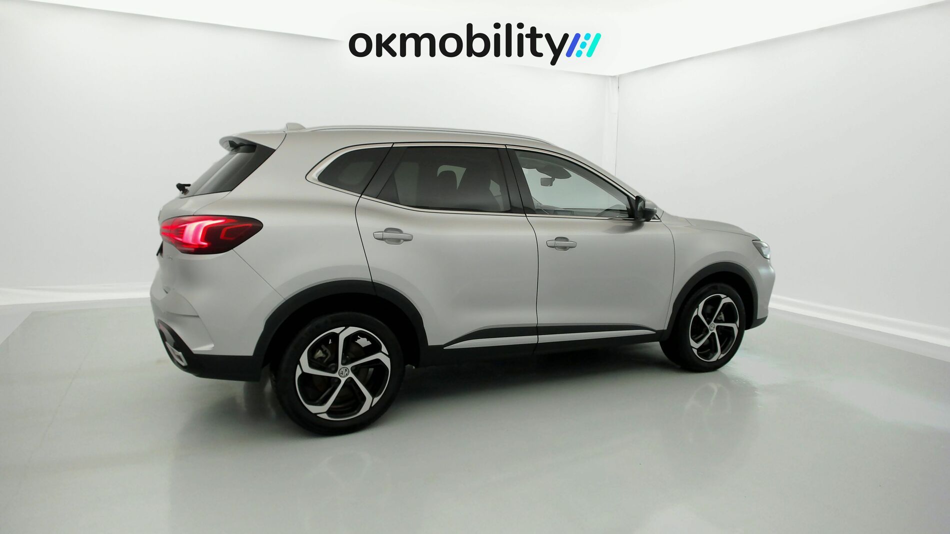 mg hs luxury 1.5 T-GDI 162 AT 2024 medal silver 12