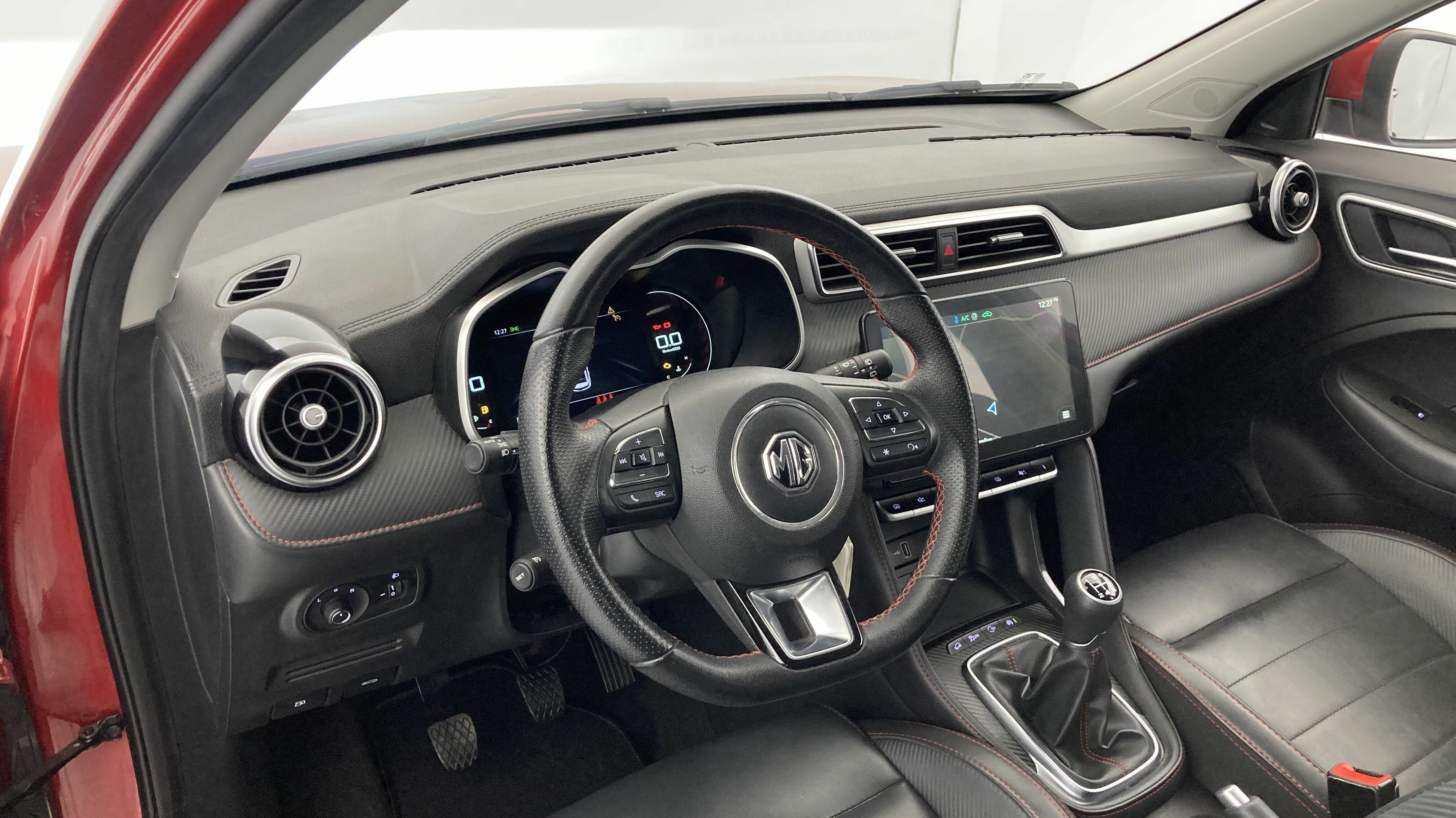 mg zs luxury 1.5 VTI-TECH 106 2023 red 15