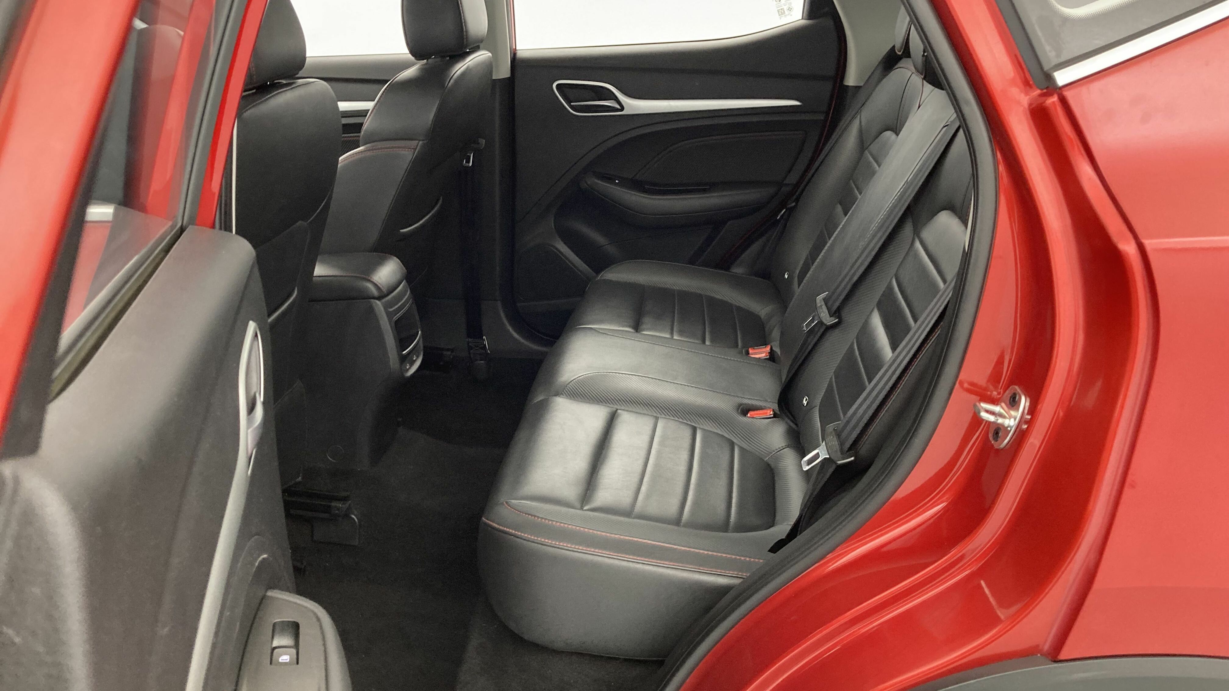 mg zs luxury 1.5 VTI-TECH 106 2023 red 21