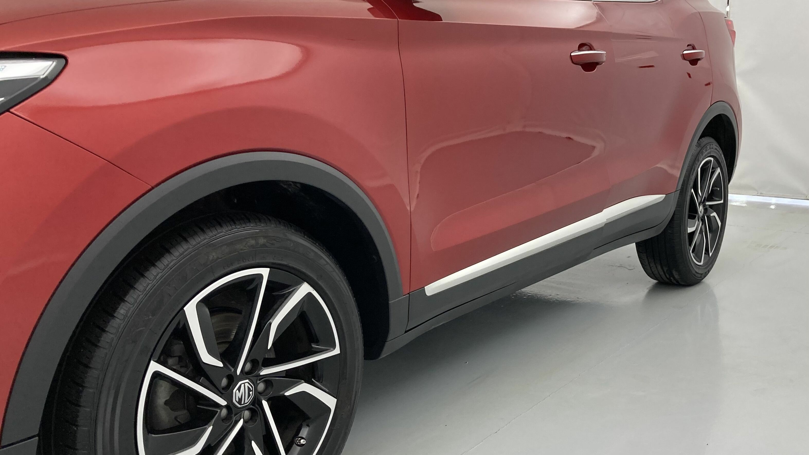 mg zs luxury 1.5 VTI-TECH 106 2023 red 26