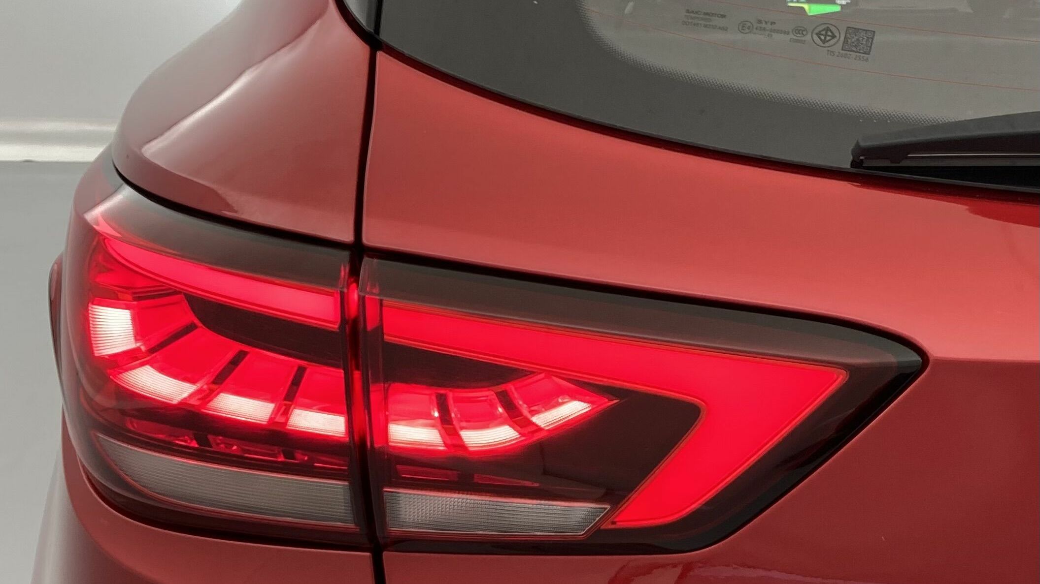 mg zs luxury 1.5 VTI-TECH 106 2023 red 30