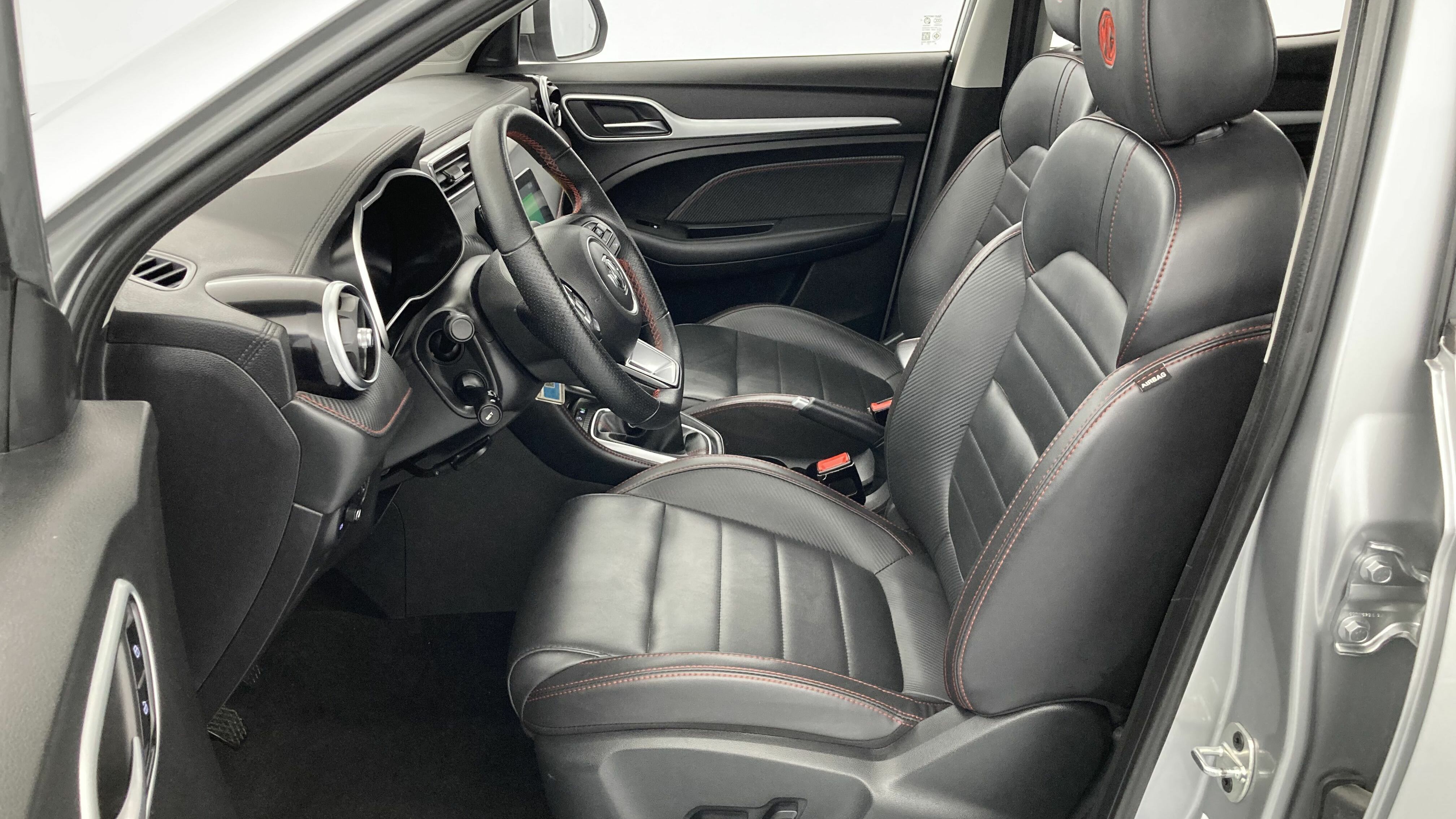 mg zs luxury 1.5 VTI-TECH 106 2023 silver 14