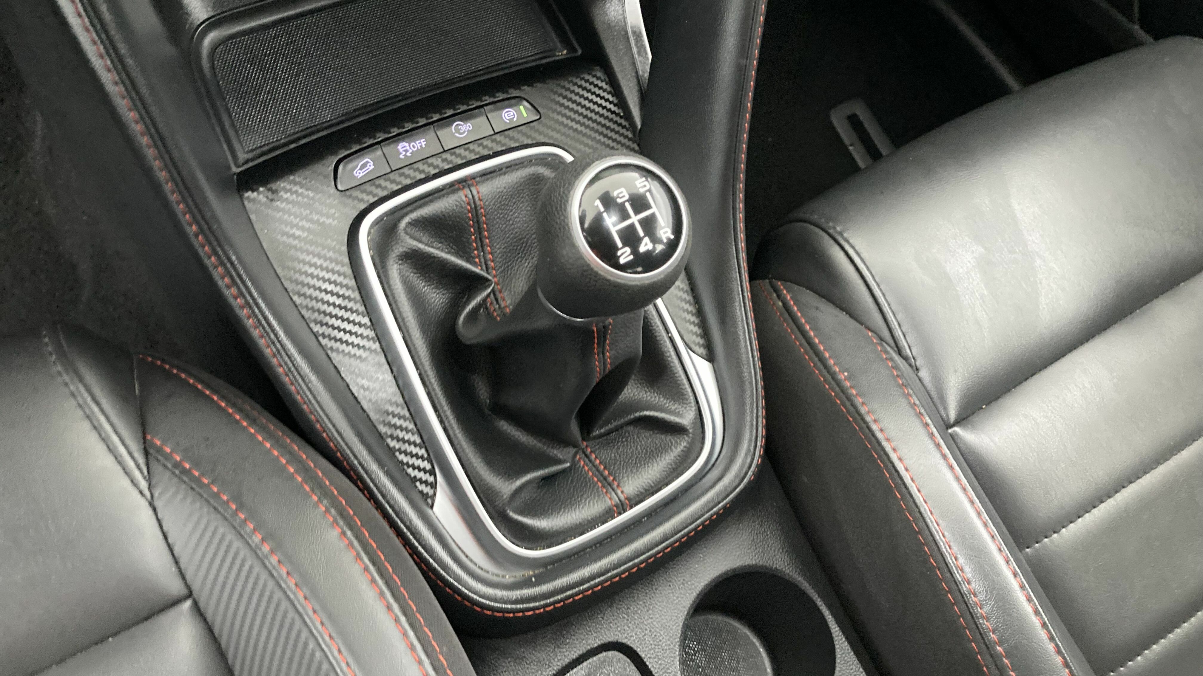 mg zs luxury 1.5 VTI-TECH 106 2023 silver 20