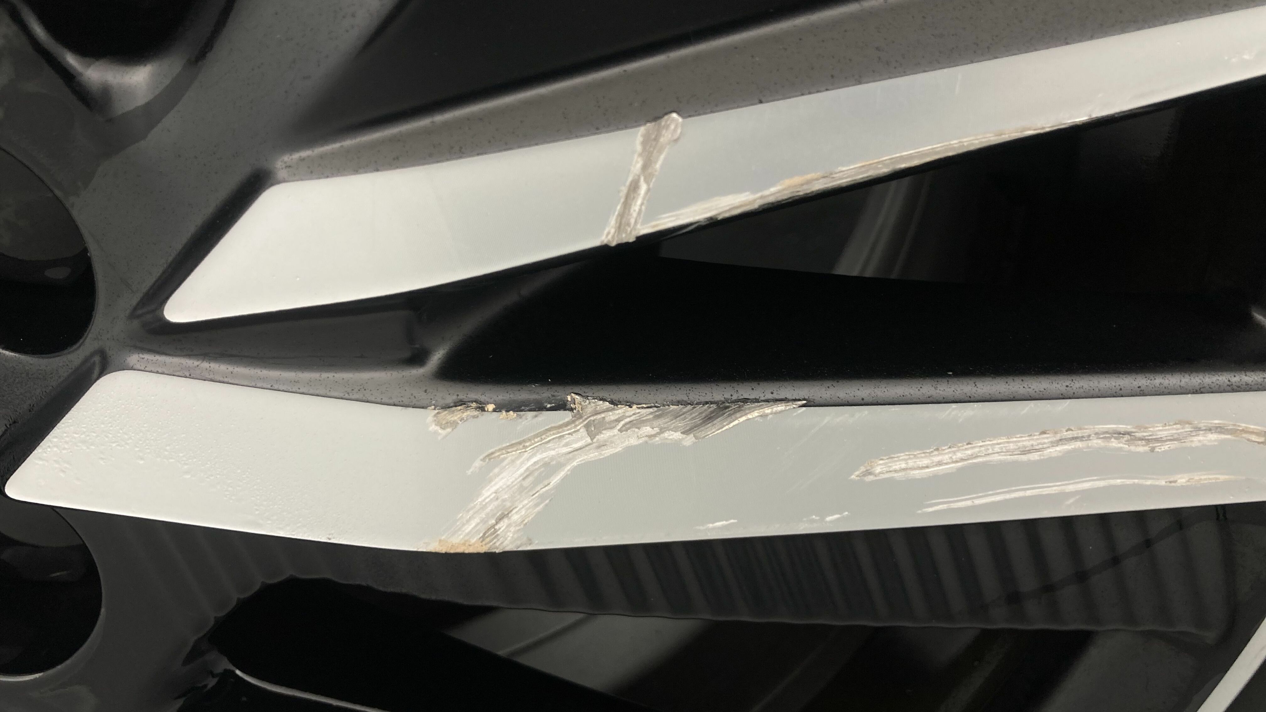 peugeot 3008 gt pack 1.6 HYBRID 300 EAT PHEV 2022 gris artense / negro 30