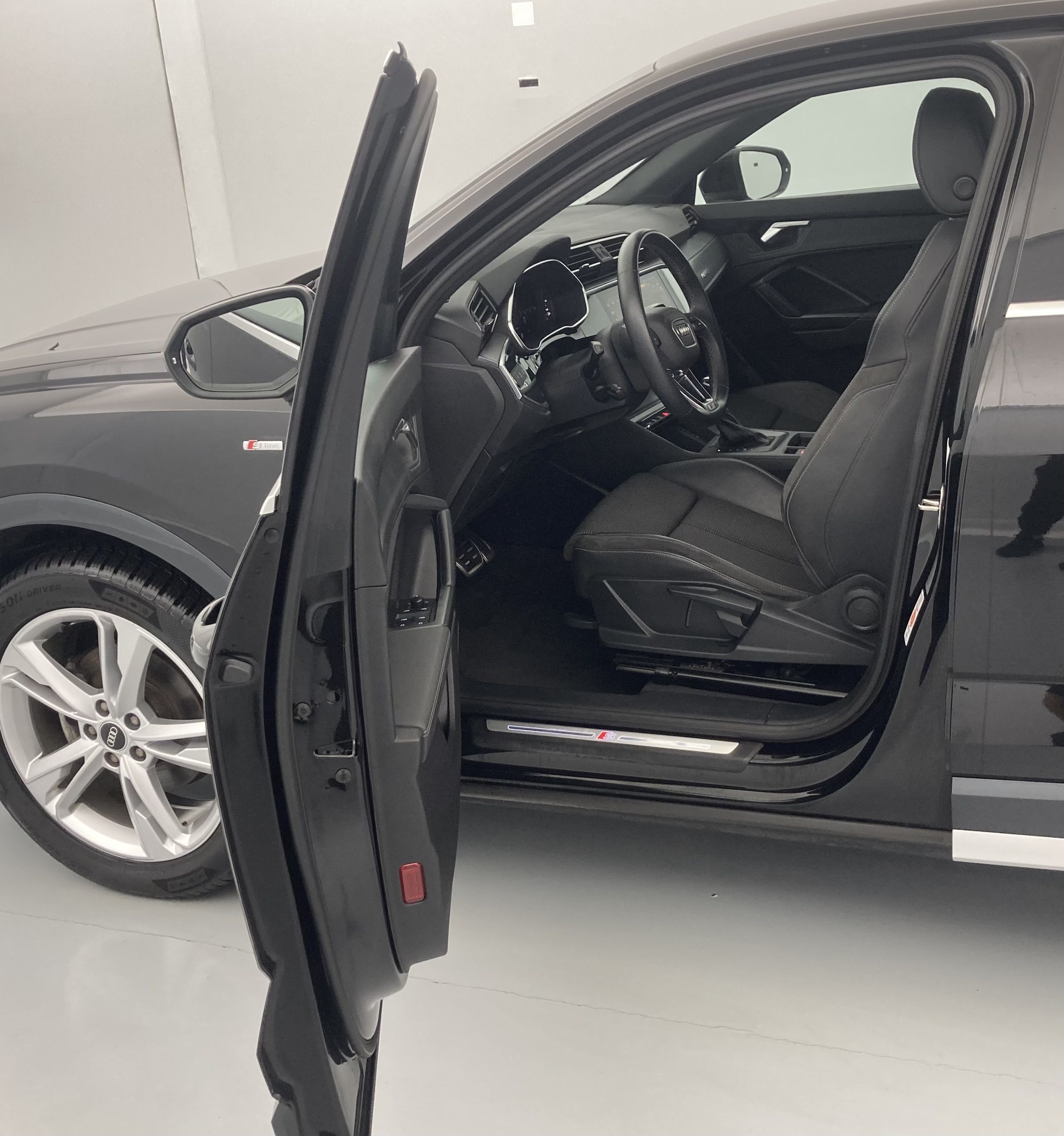 audi q3 sportback s line 35 TDI 150 STRONIC 2023 mythosschwarz 18