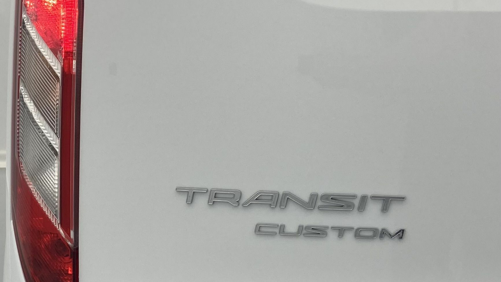 ford transit custom trend l2h1 9pl 2.0 ECOBLUE 130 2023 frozen white 30