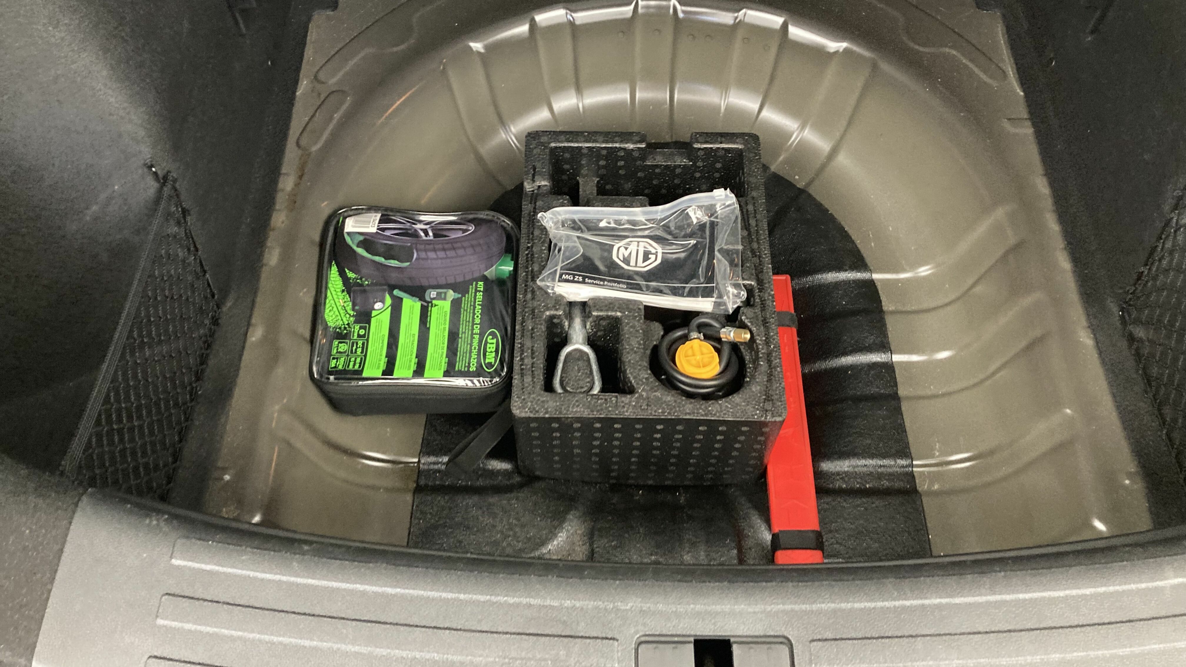 mg zs luxury 1.5 VTI-TECH 106 2023 black 23