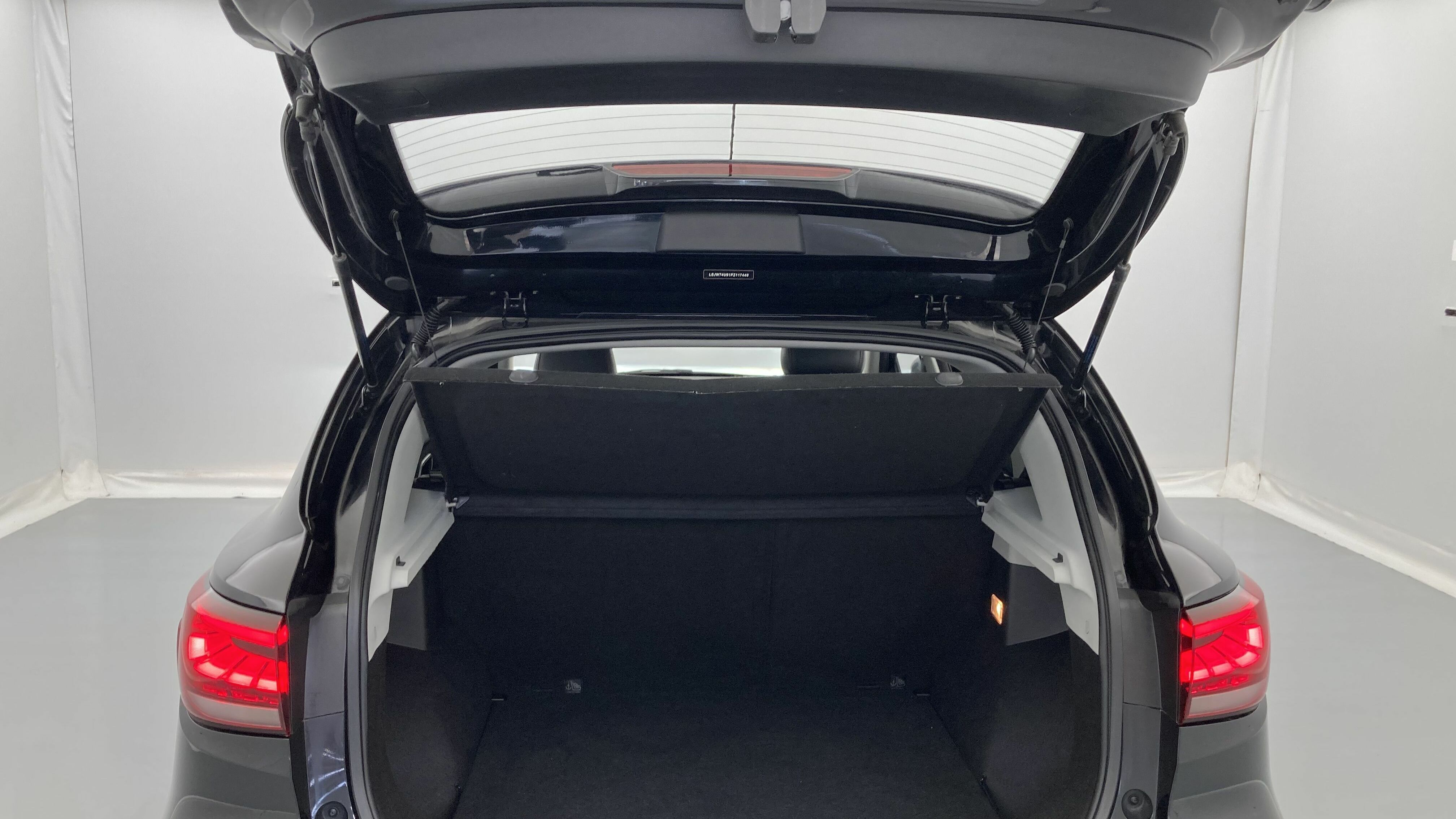 mg zs luxury 1.5 VTI-TECH 106 2023 black 24