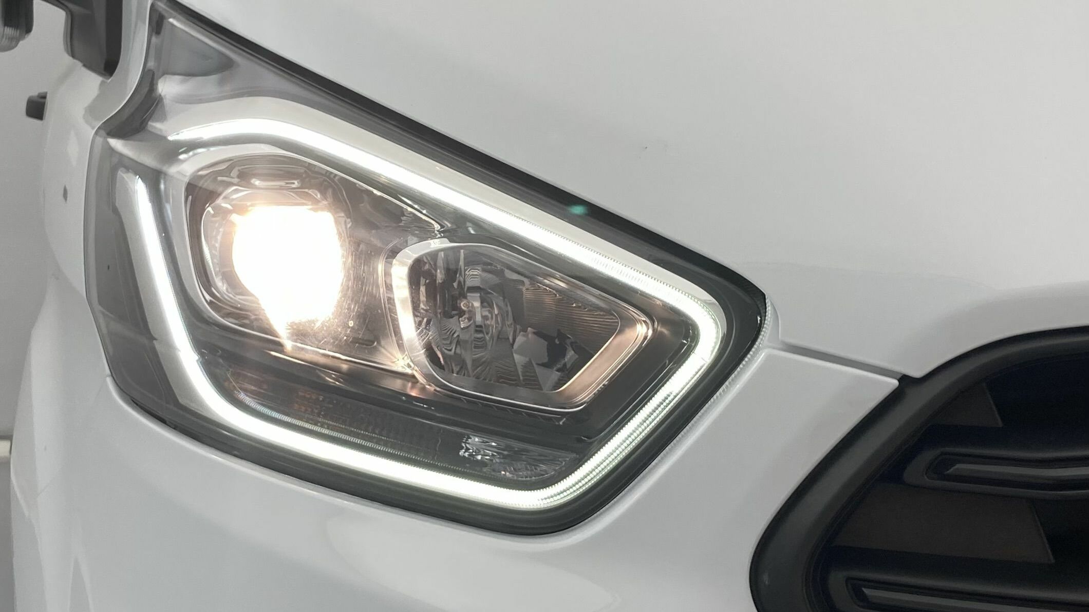 ford transit custom trend l2h1 9pl 2.0 ECOBLUE 130 2023 frozen white 29