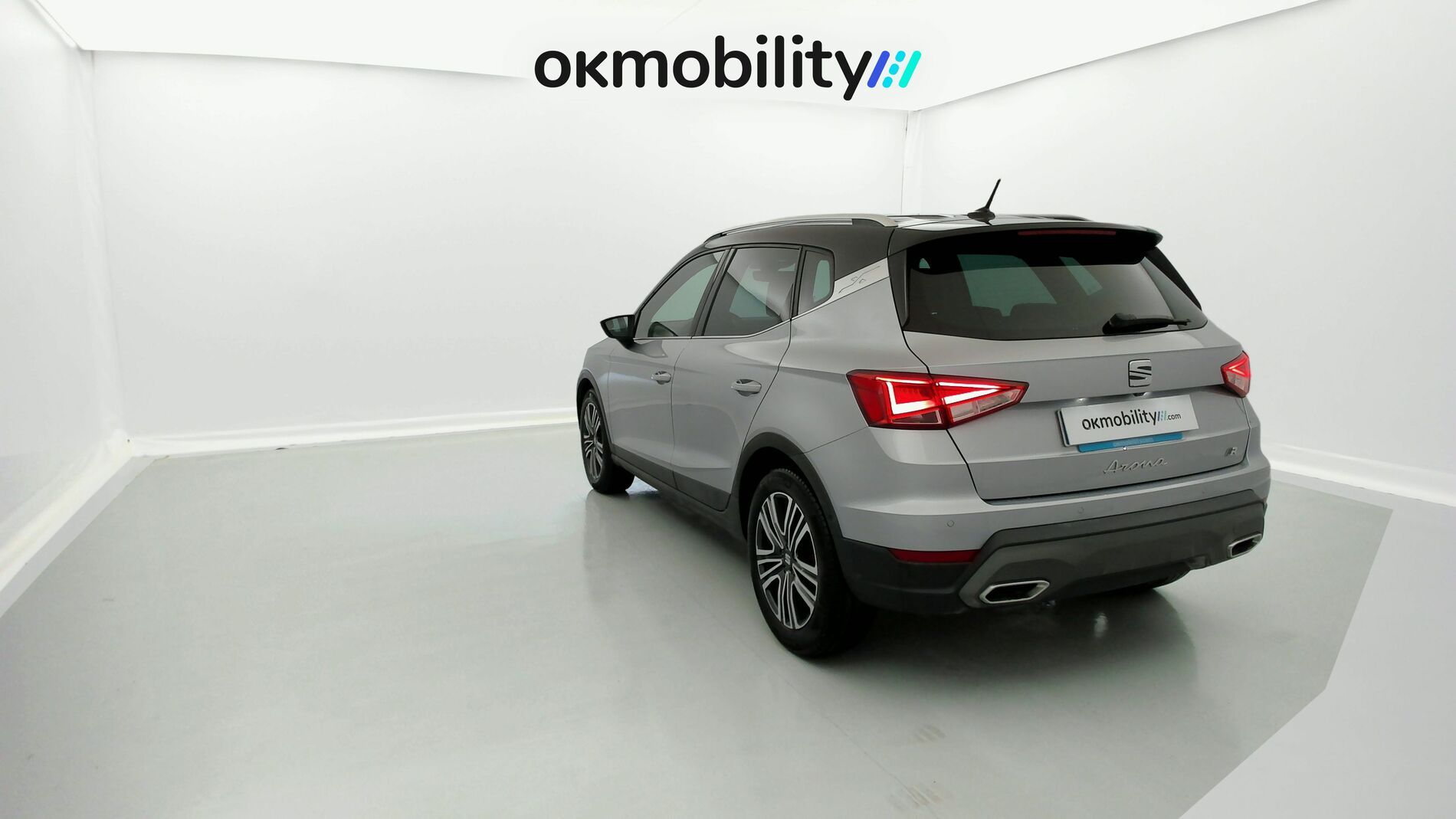 seat arona fr xl rx 1.0 TSI 115 2024 plata urban / negro 9