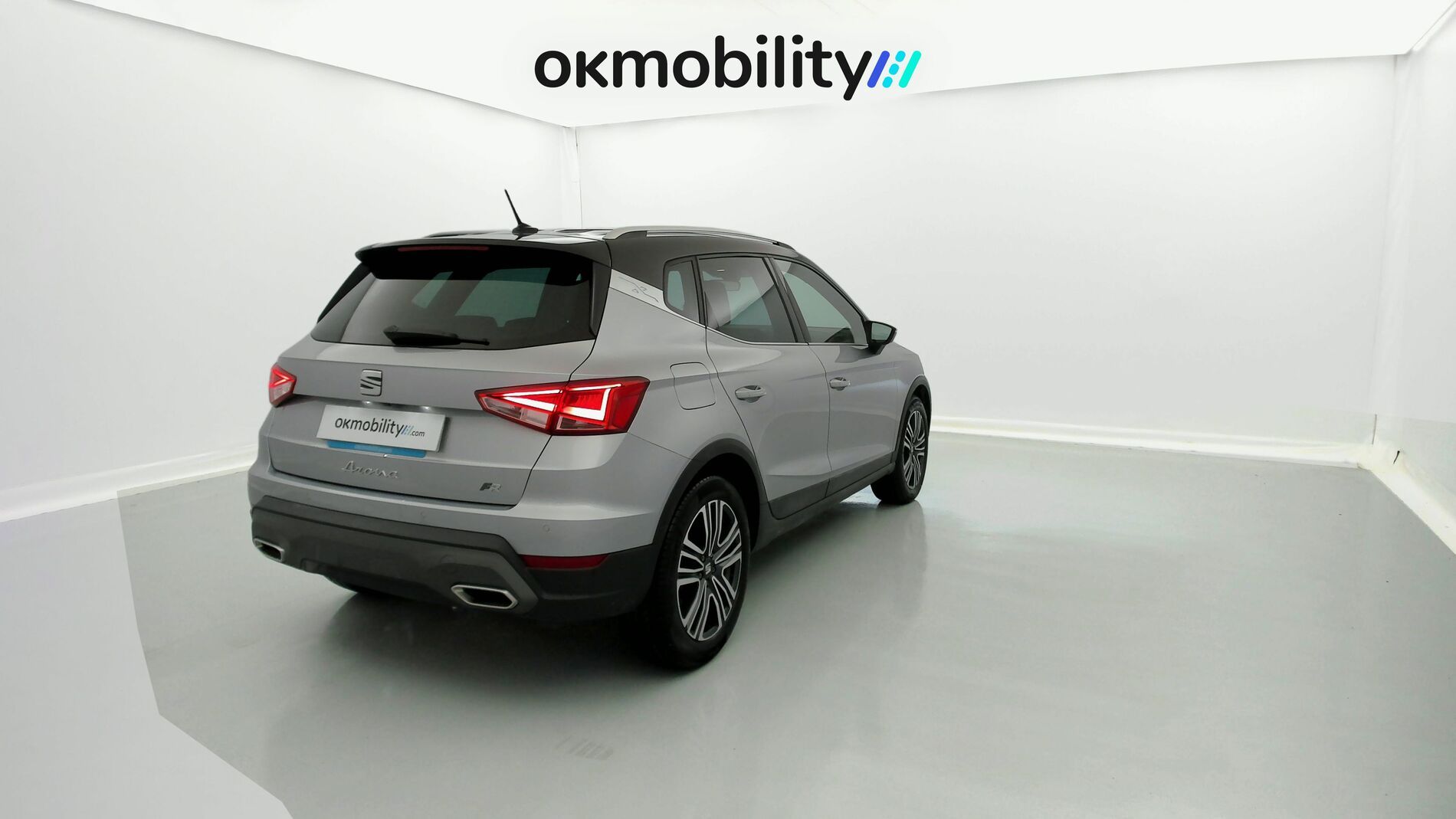seat arona fr xl rx 1.0 TSI 115 2024 plata urban / negro 11