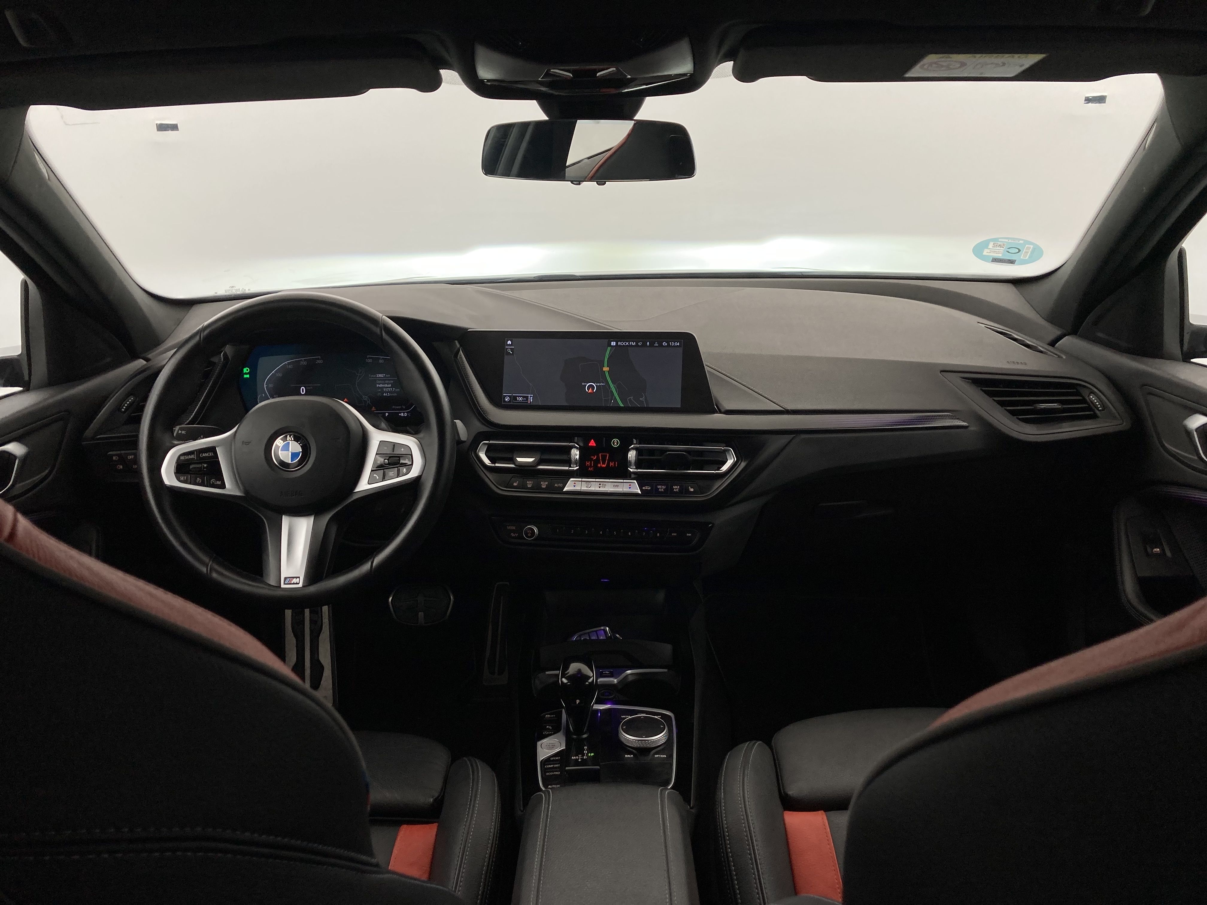 bmw serie 1 m sport colorvision 118I 136 STEPTRONIC 2024 skyscraper grau 30