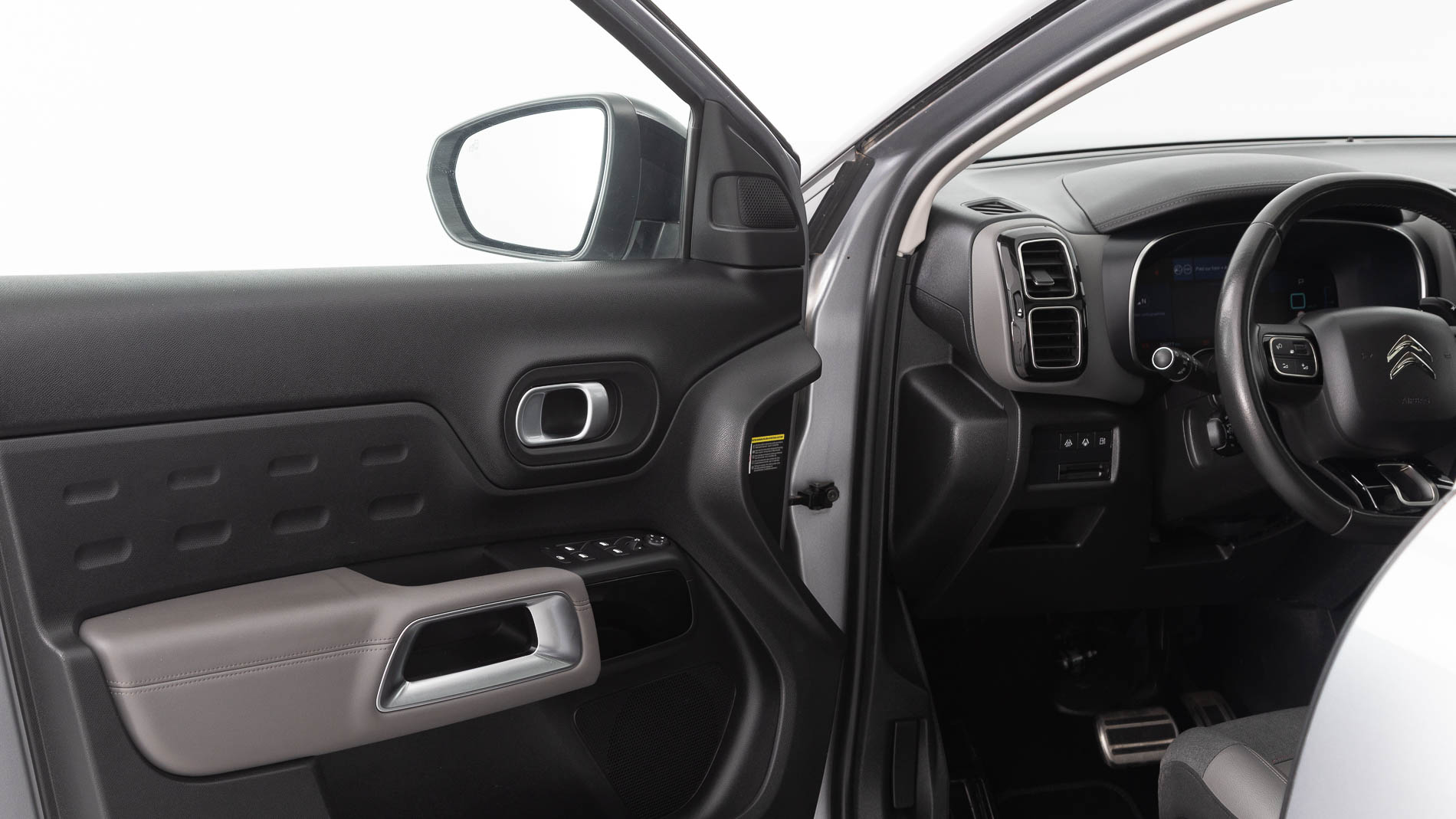 citroen c5 aircross shine 1.6 PURETECH HYBRID 225 E-EAT 2022 gris platino / negro 25