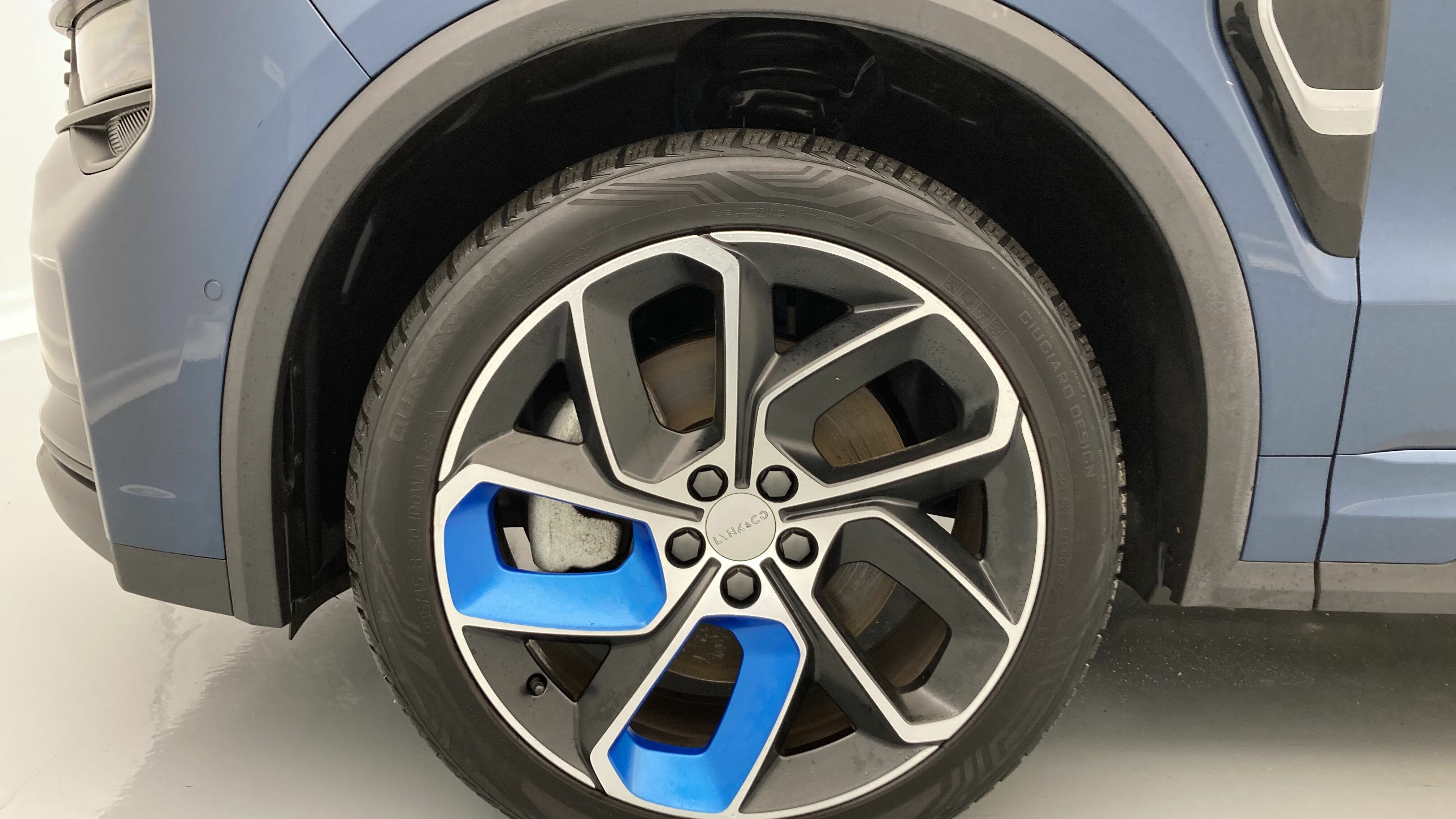 lynk&co 1 nv 1.5 PHEV 261 2022 blue 21