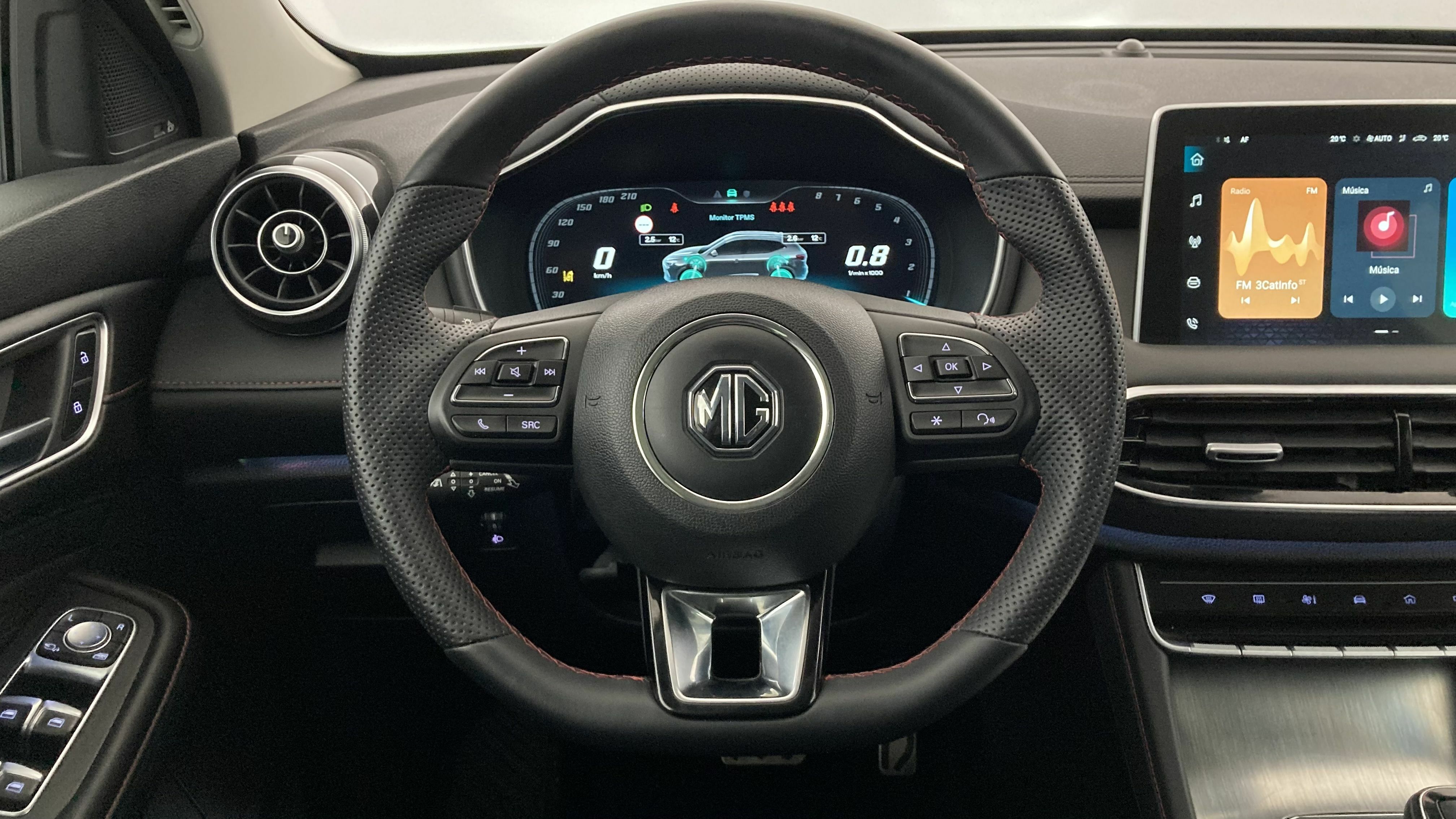 mg hs luxury 1.5 T-GDI 162 AT 2024 dover white 16