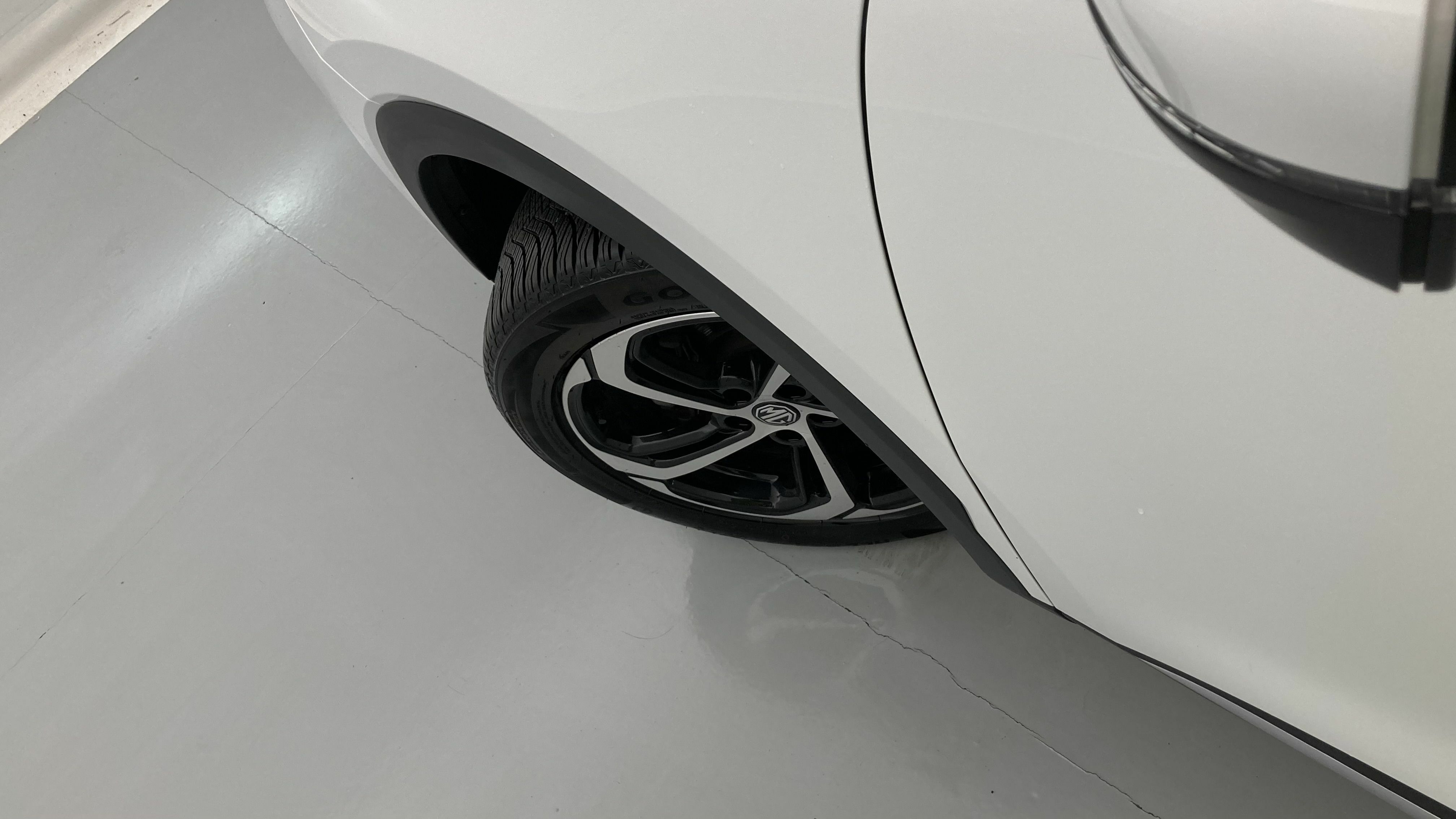 mg hs luxury 1.5 T-GDI 162 AT 2024 dover white 27