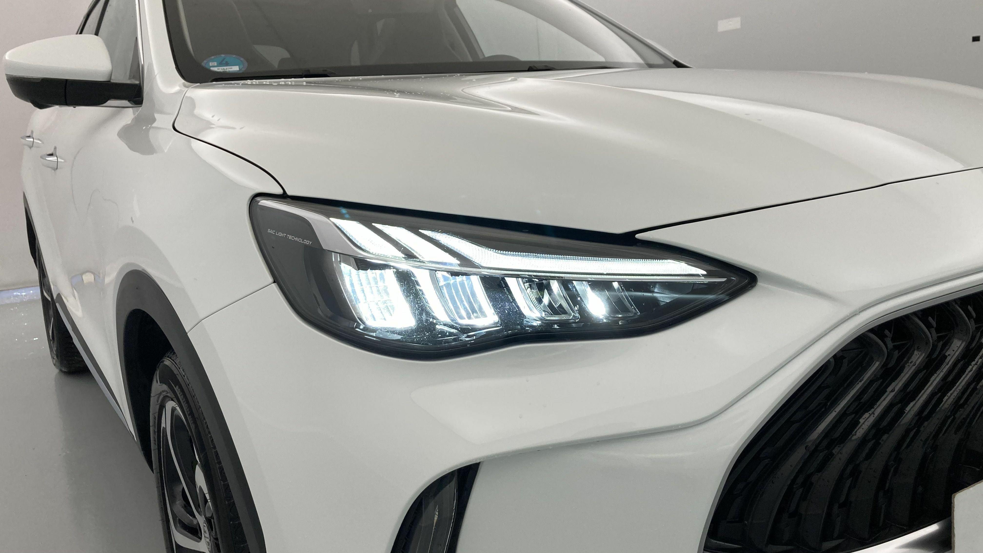 mg hs luxury 1.5 T-GDI 162 AT 2024 dover white 28