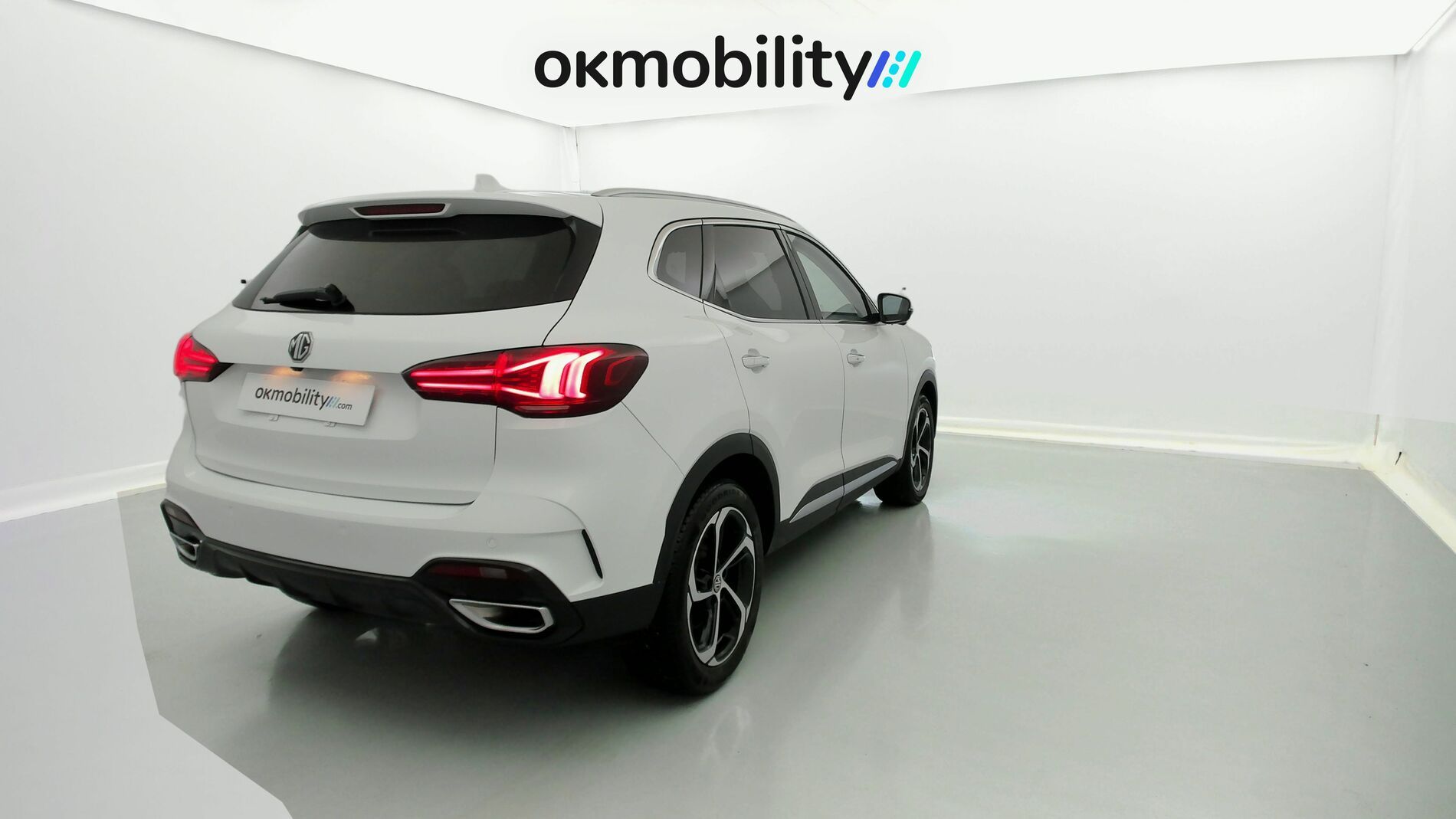 mg hs luxury 1.5 T-GDI 162 AT 2024 dover white 10