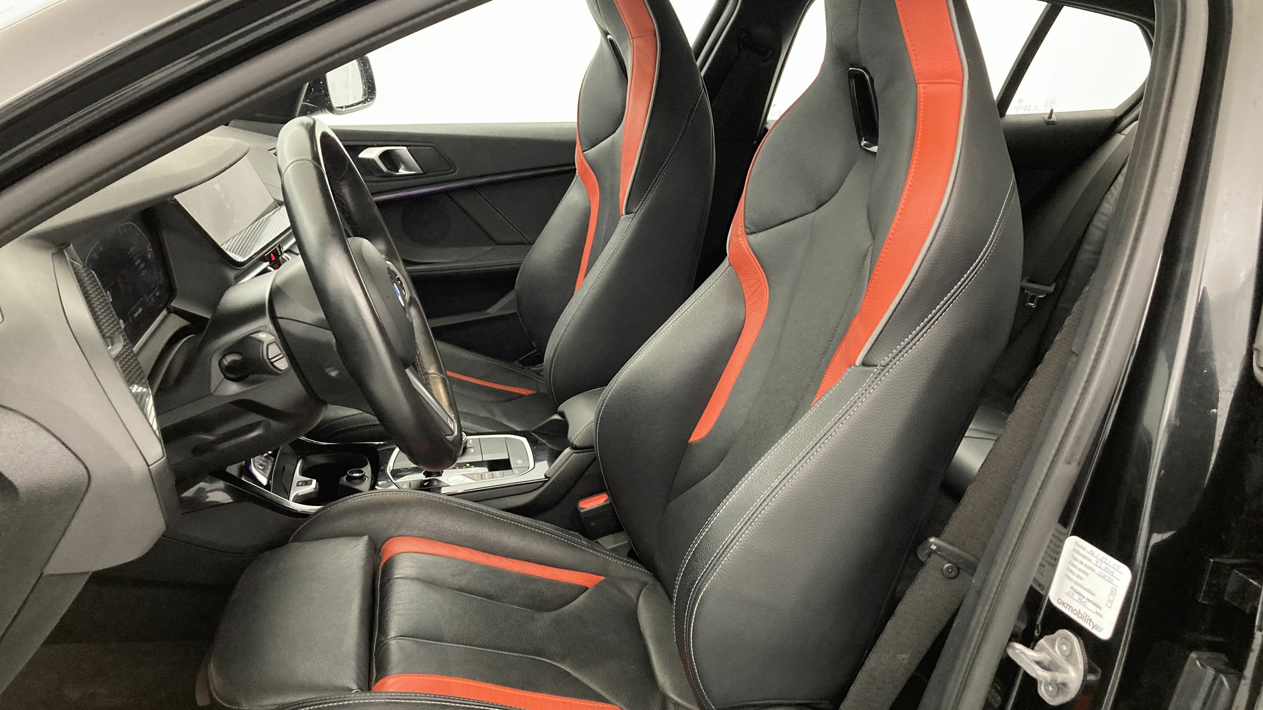 bmw serie 1 m sport colorvision 118I 136 STEPTRONIC 2024 saphirschwarz 14