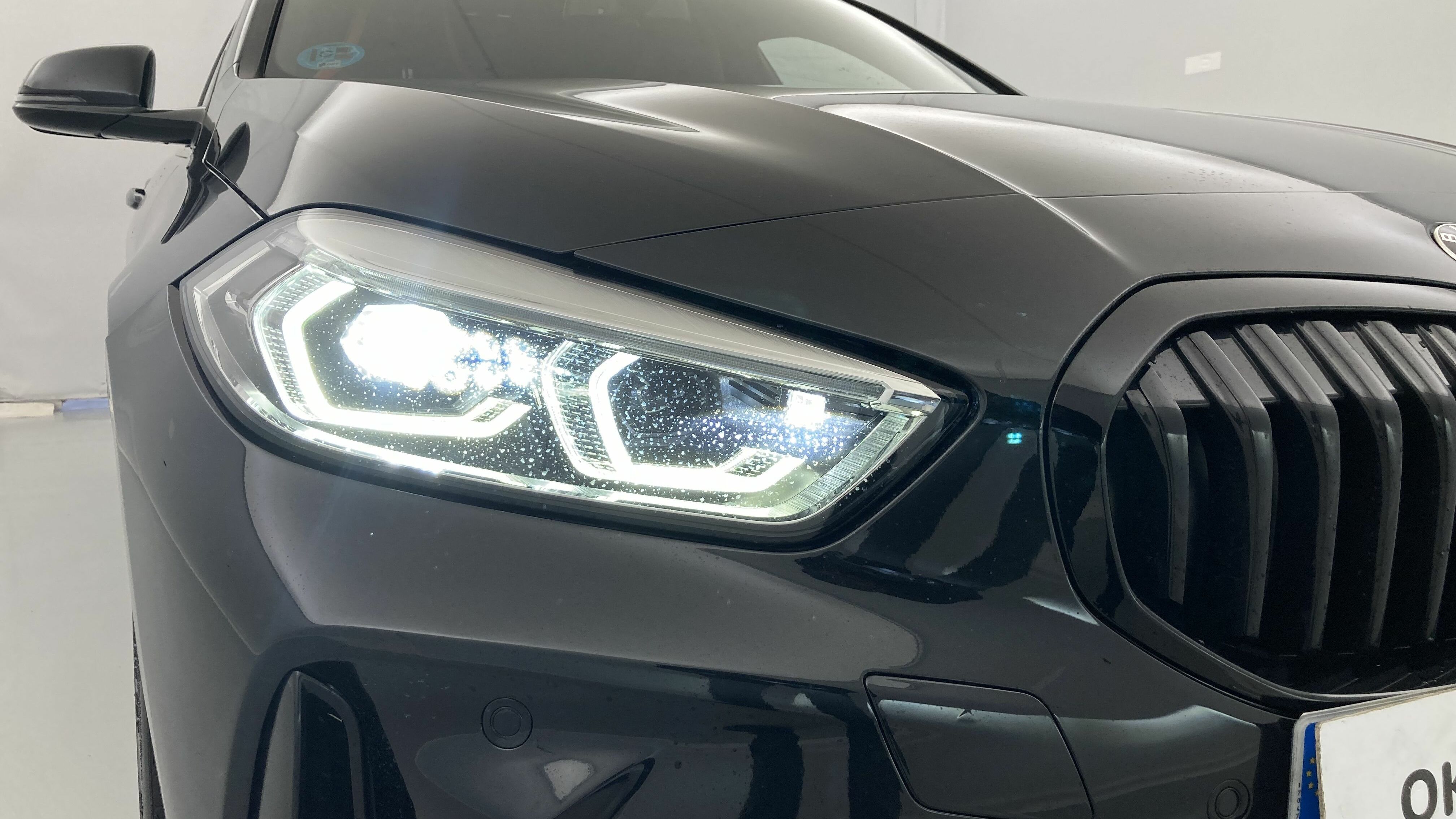 bmw serie 1 m sport colorvision 118I 136 STEPTRONIC 2024 saphirschwarz 29