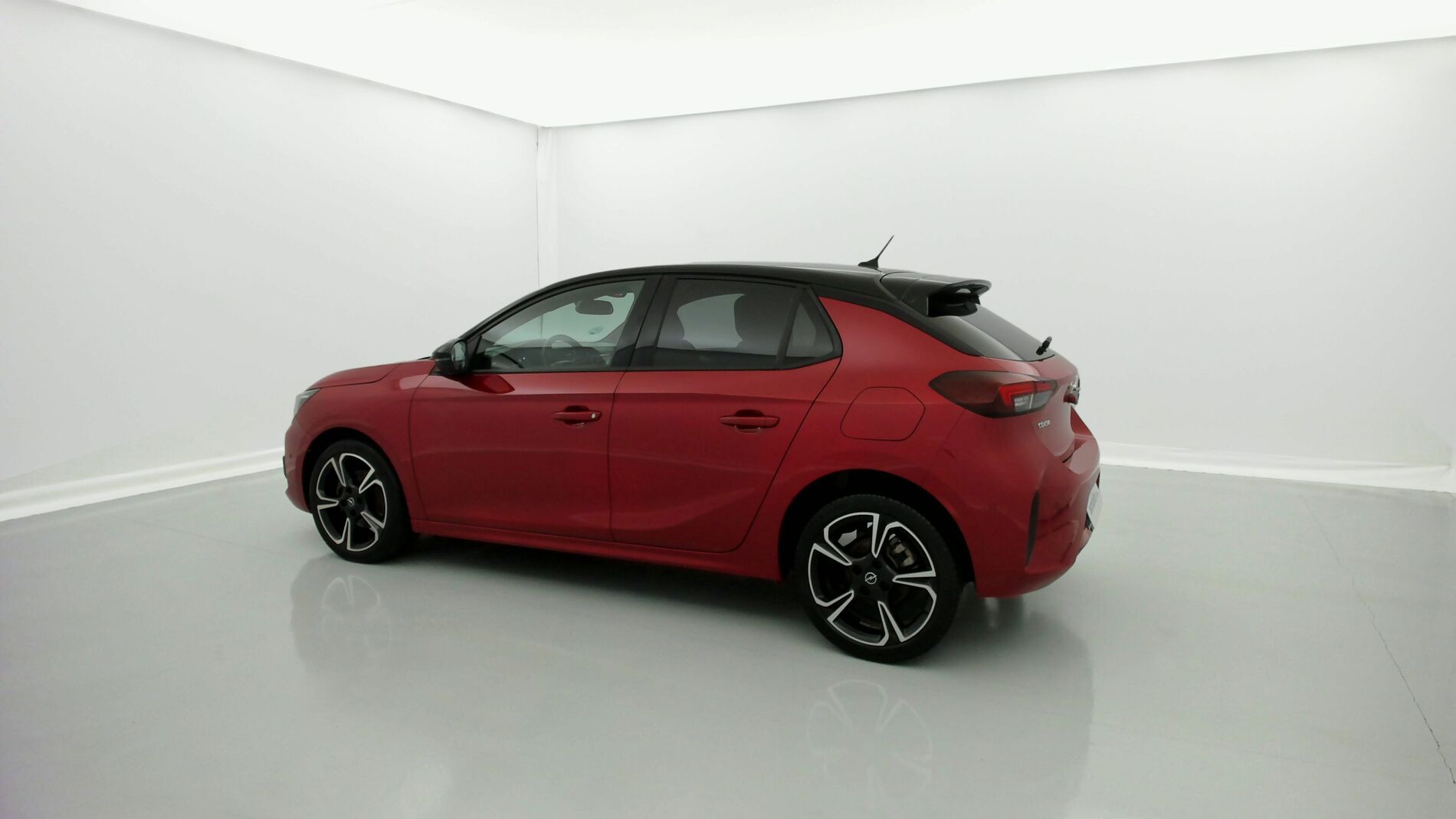 opel corsa gs line 1.2 100 2022 rojo incandescente / negro 4