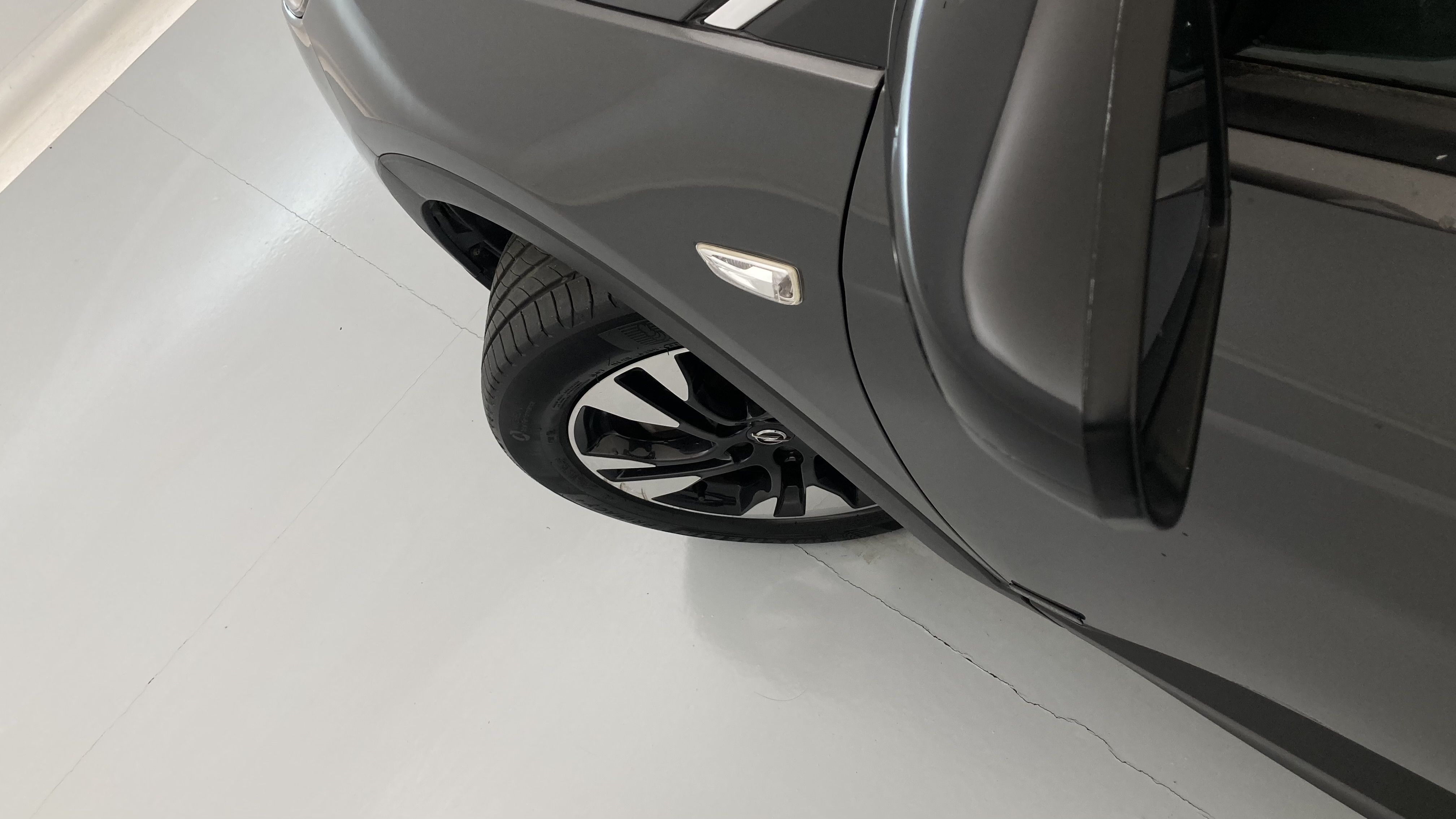 opel grandland x ultimate 1.6 PHEV 300 AT 2021 gris moai / techo negro 34