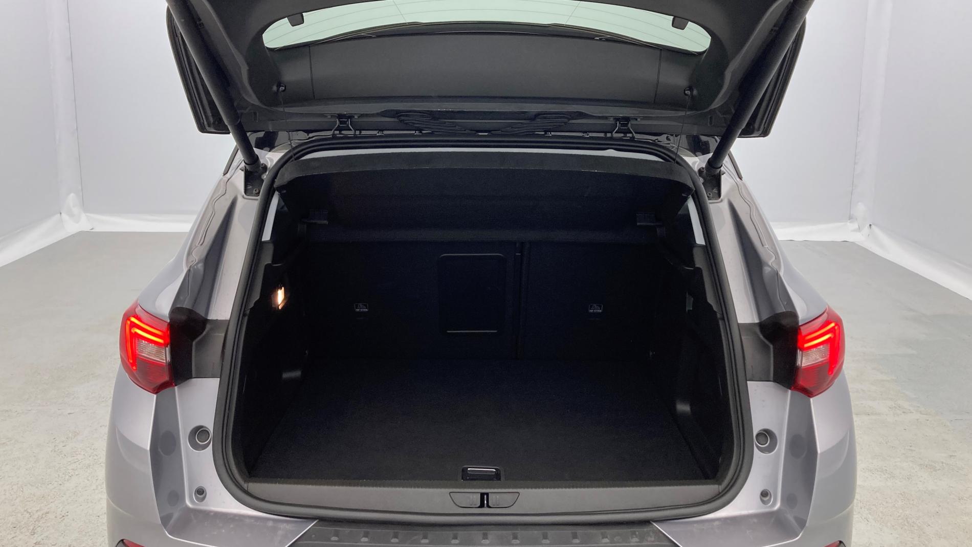 opel grandland x ultimate 1.6 PHEV 300 AT 2021 gris himalaya / techo negro 18