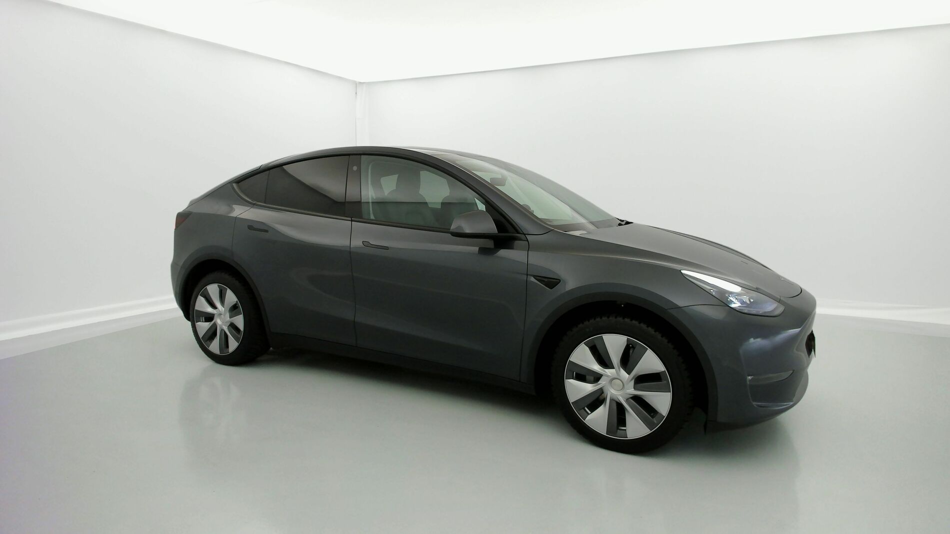 tesla model y long range awd MOTOR DUAL AWD 510 2022 gray 2