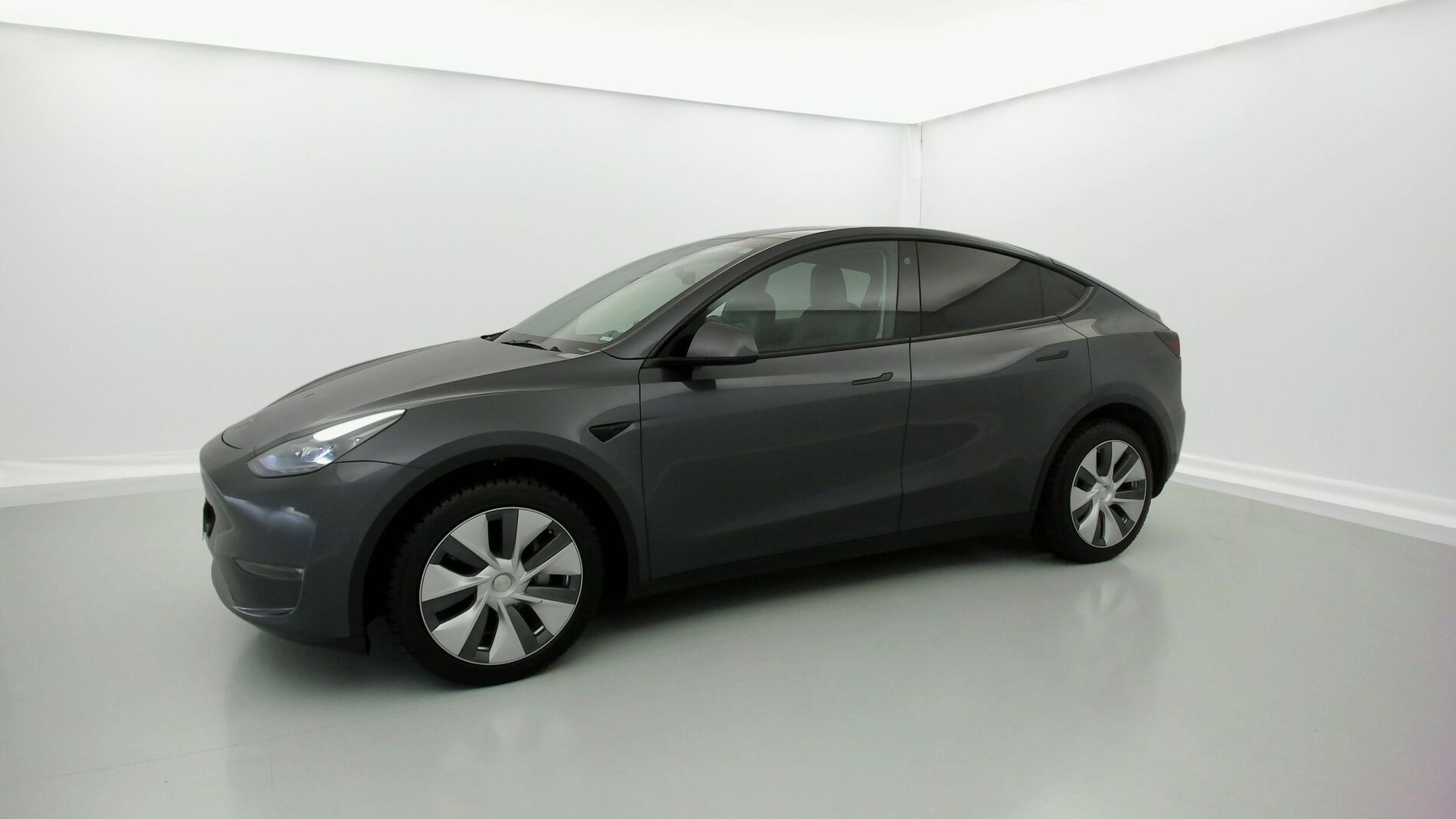 tesla model y long range awd MOTOR DUAL AWD 510 2022 gray 5