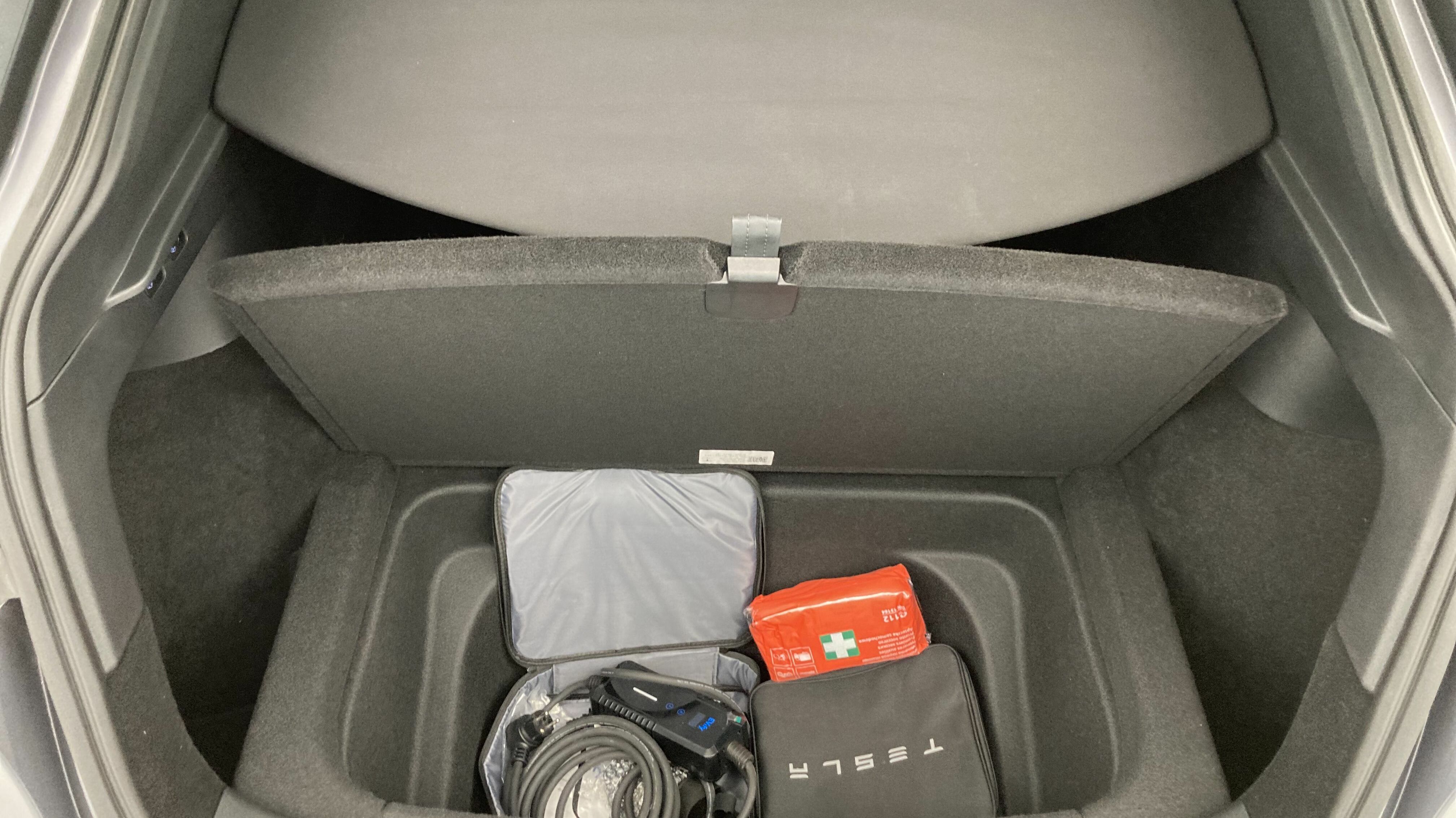tesla model y long range awd MOTOR DUAL AWD 510 2022 gray 23