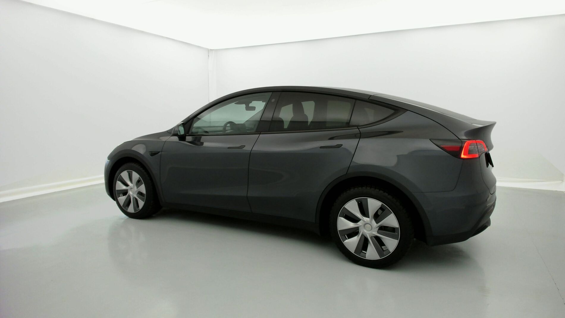 tesla model y long range awd MOTOR DUAL AWD 510 2022 gray 8