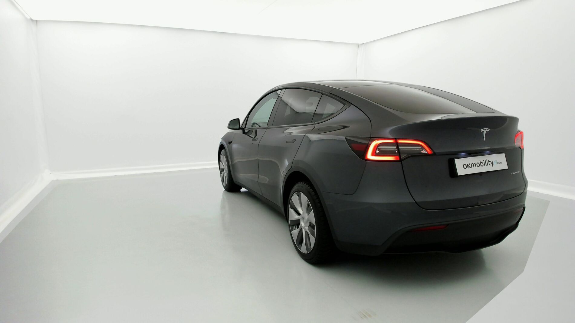 tesla model y long range awd MOTOR DUAL AWD 510 2022 gray 9