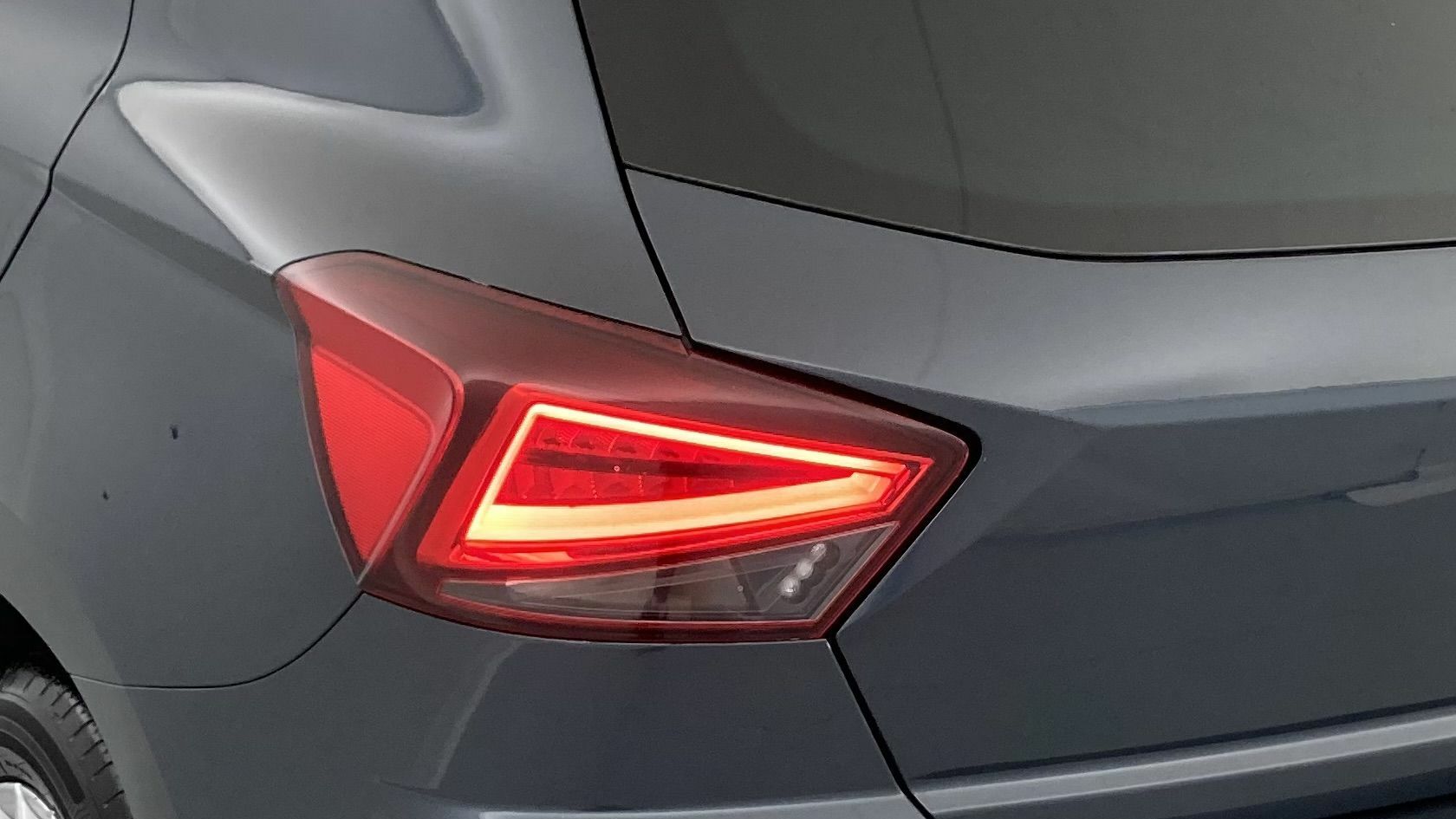 seat ibiza fr xl 1.5 TSI 150 DSG 2024 gris magnetic 23