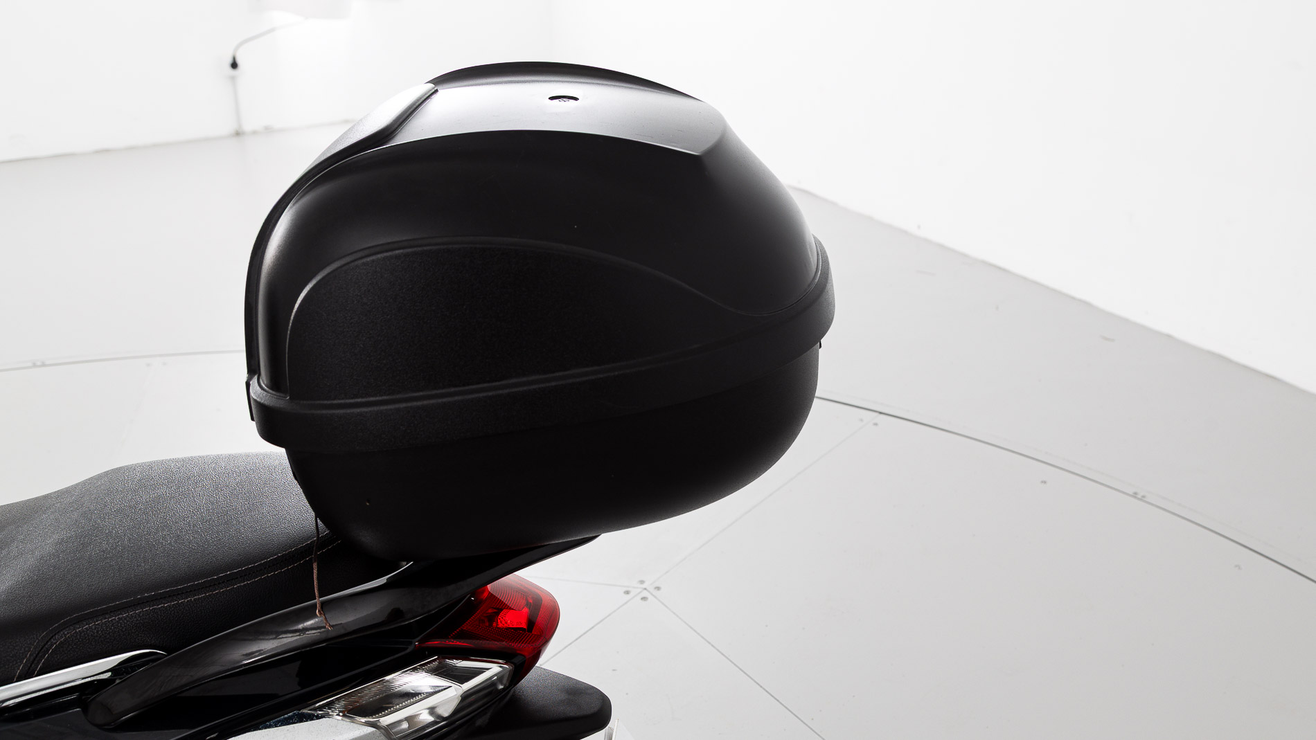 piaggio liberty nv 125CC 2022 negro 19