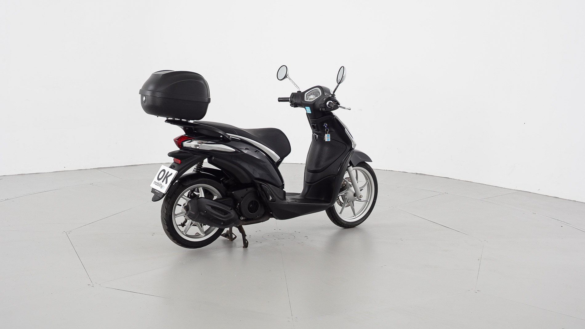 piaggio liberty nv 125CC 2022 negro 13