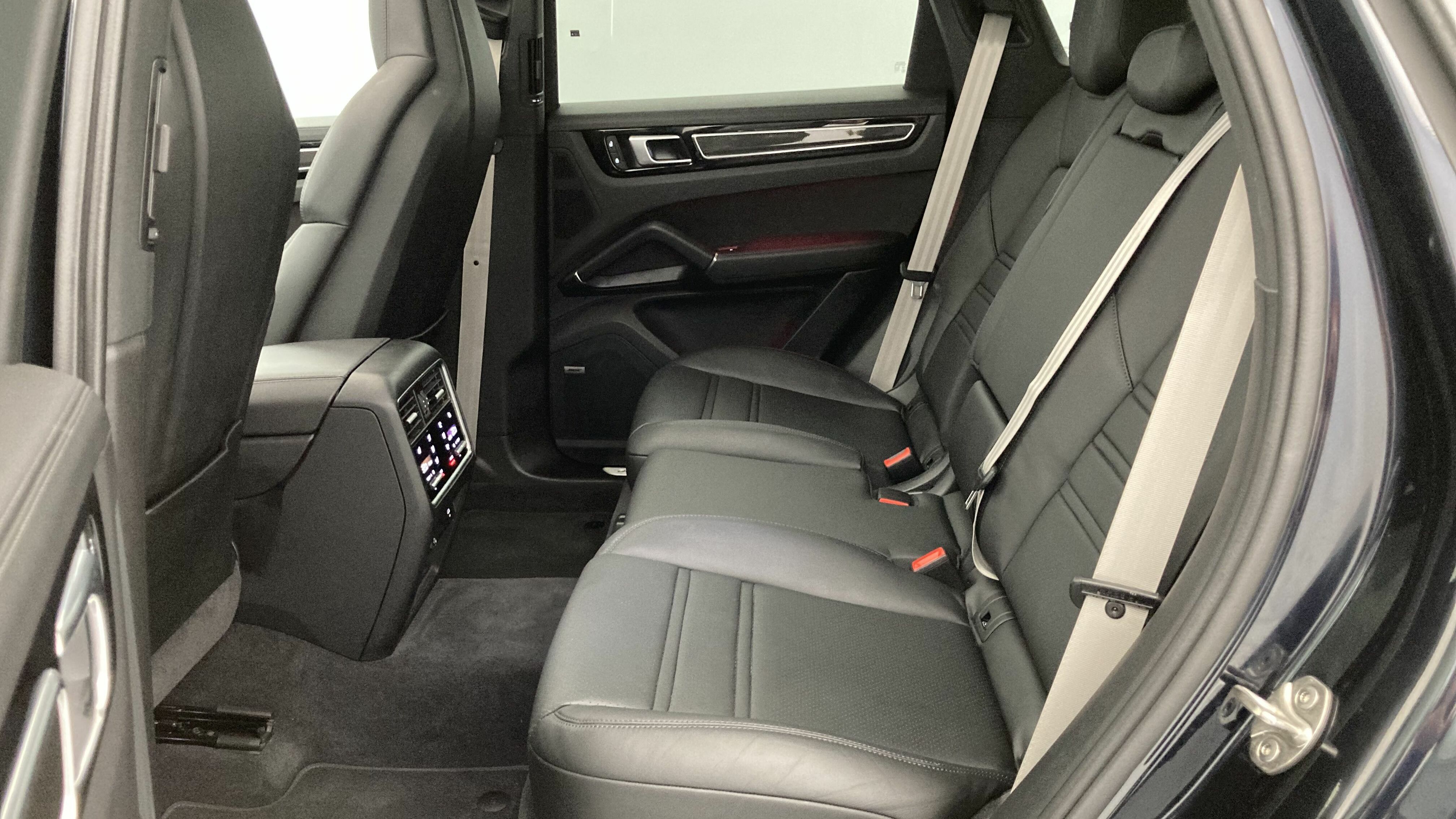 porsche cayenne platinum edition 3.0 E-HYBRID 462 TIPTRONIC 2023 azul moonlight metalizado 22