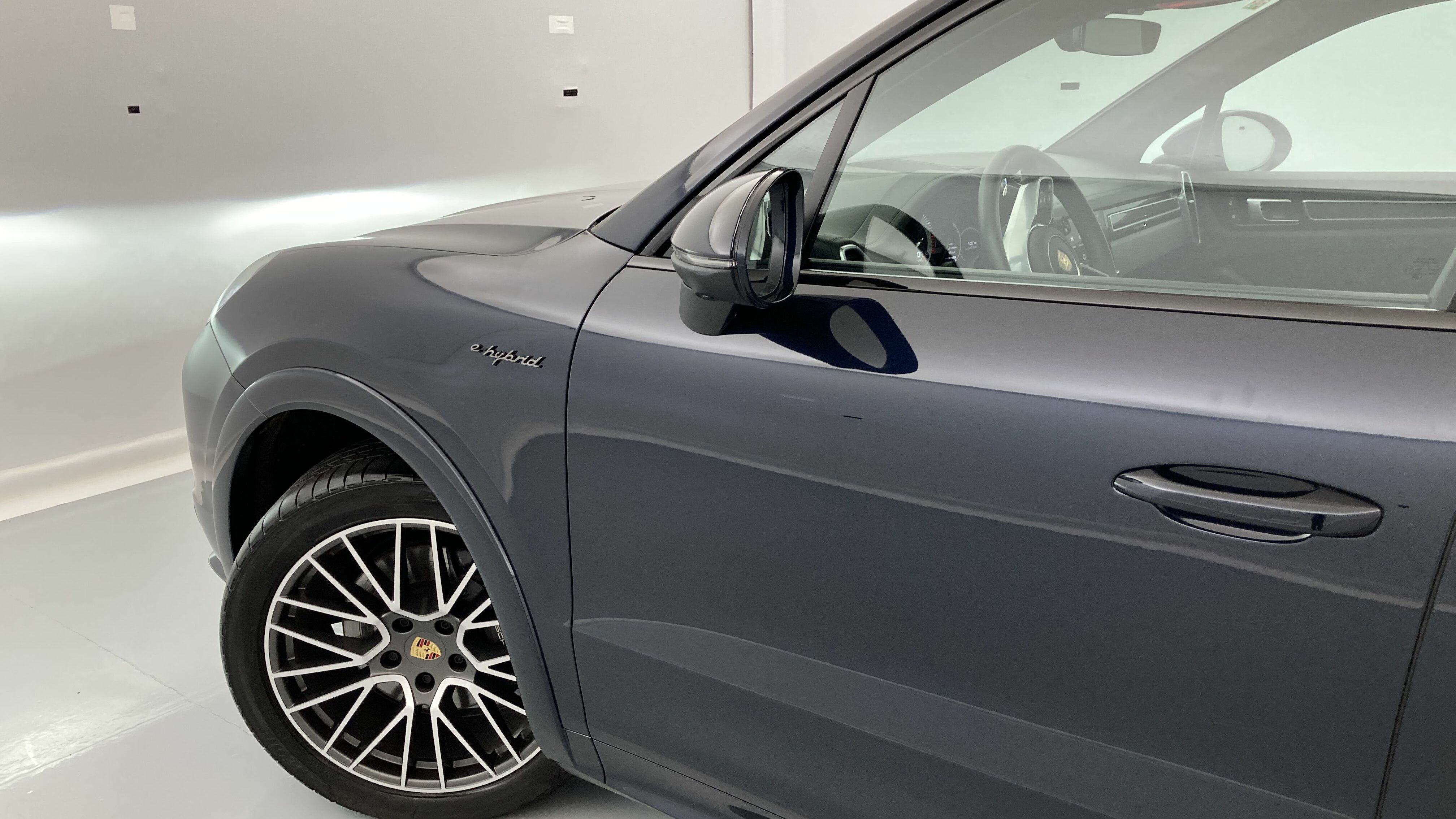 porsche cayenne platinum edition 3.0 E-HYBRID 462 TIPTRONIC 2023 azul moonlight metalizado 29